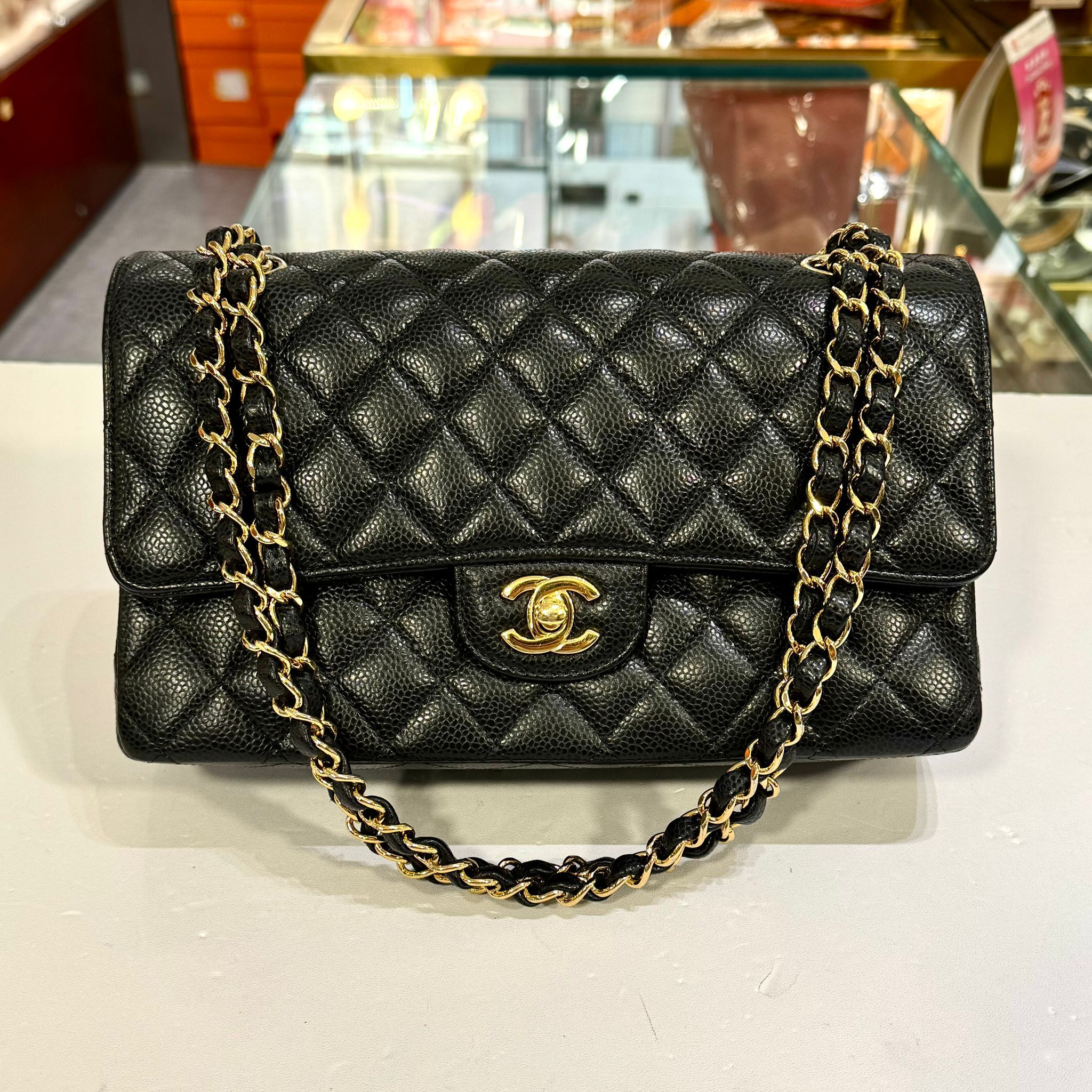 95%NEW二手CHANEL CLASSIC FLAT BAG, CF26, CF25, A01112,香奈兒經典鏈袋,黑色荔枝皮金扣, @258開 #兩年免費保養 #香榭站正品