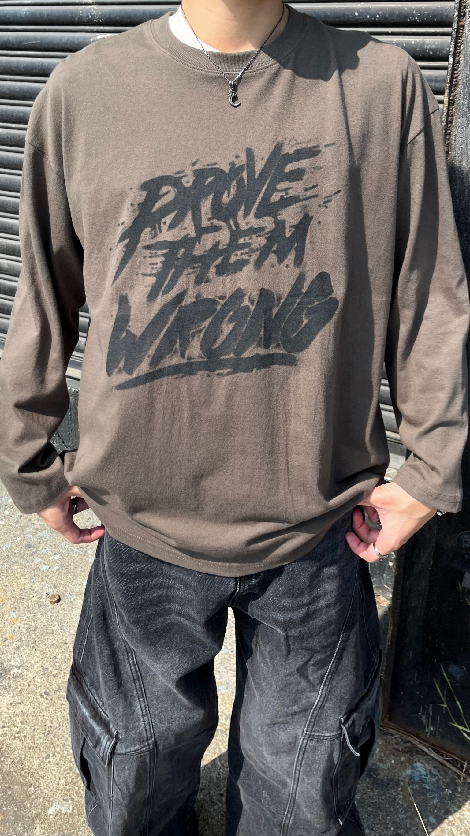 正韓 美式塗鴉薄長Tee (2colors)