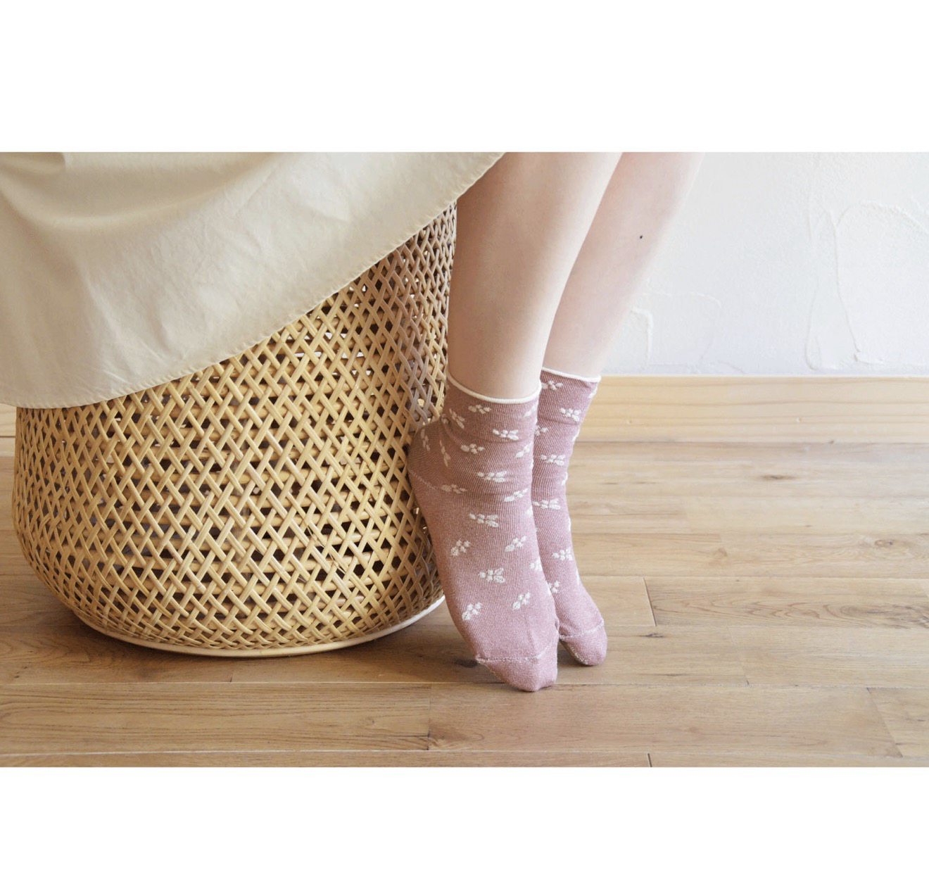 網球少女溫柔的襪子莓果