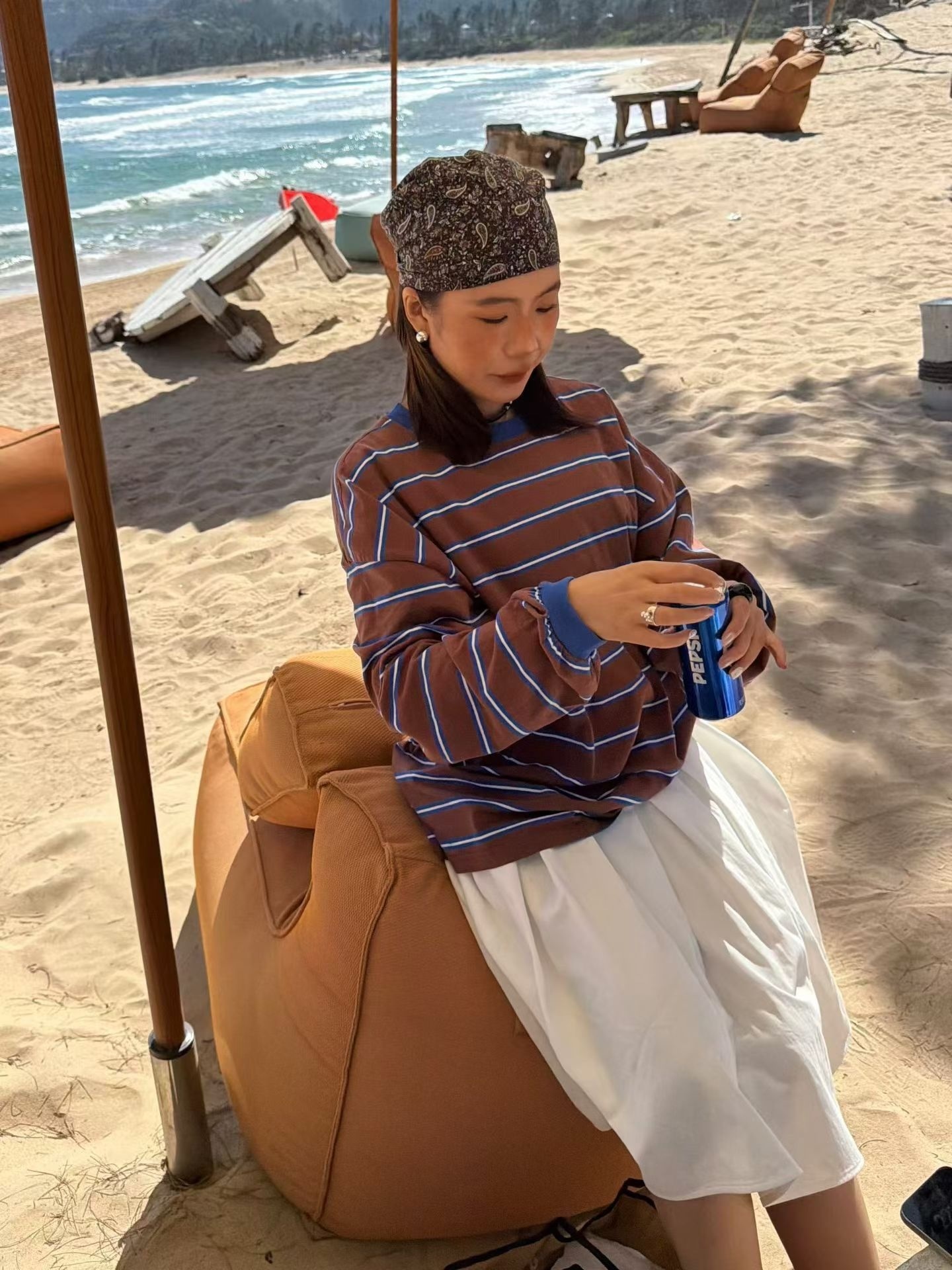 W00143咖藍寬版長袖上衣