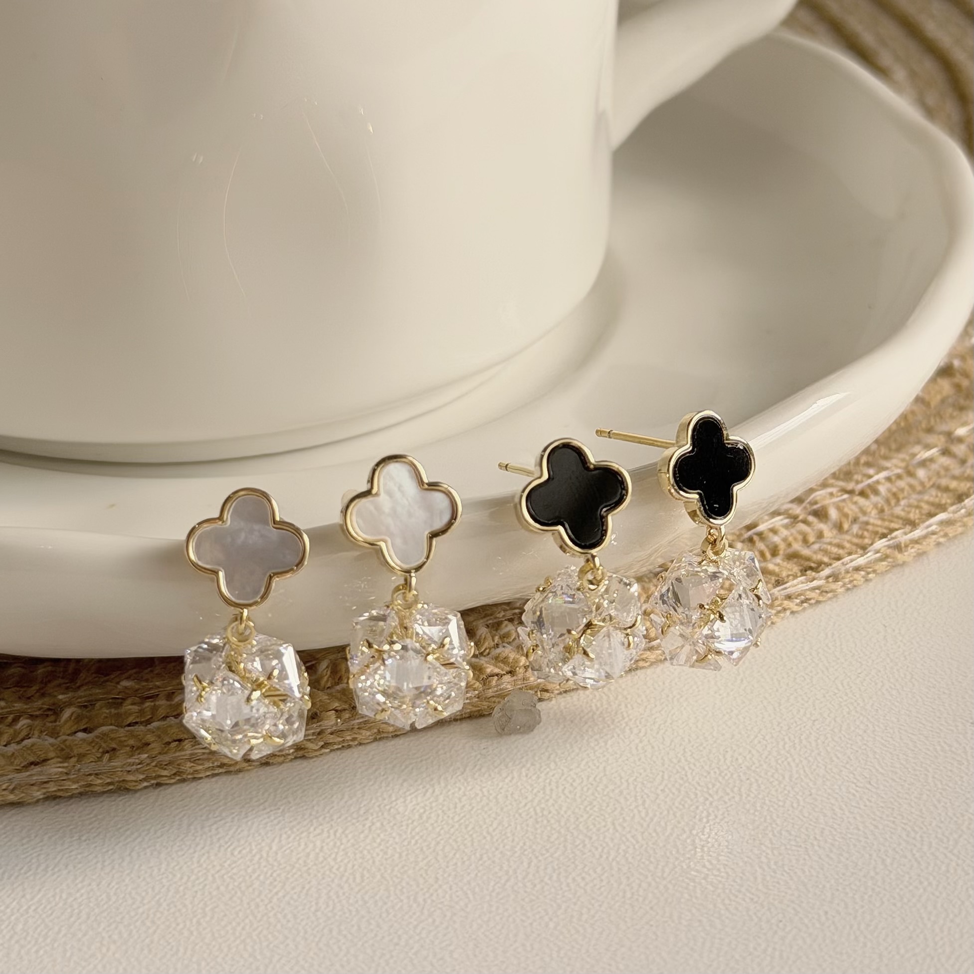 A293白貝四葉草鑽球垂吊