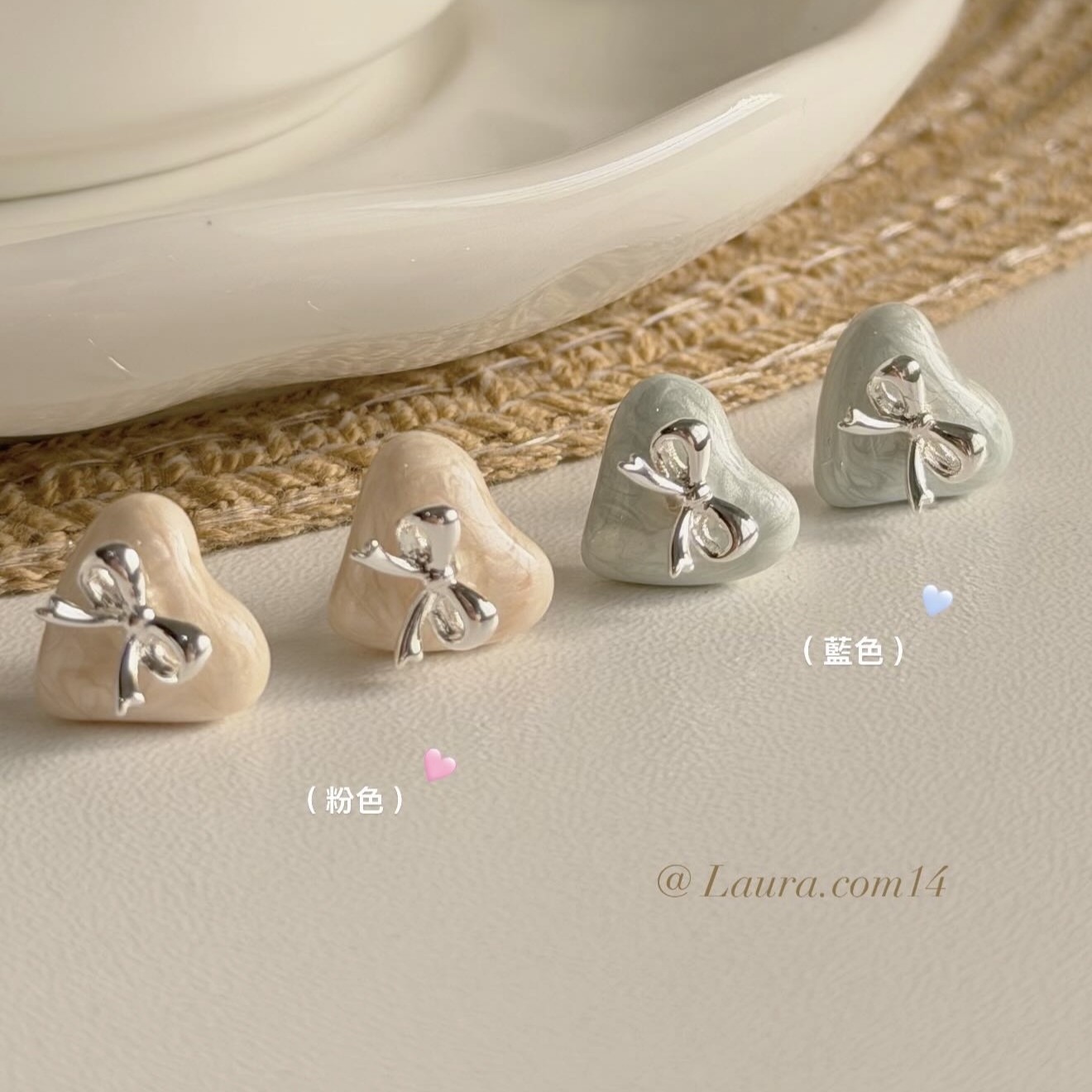 A292暈染愛心蝴蝶結耳針