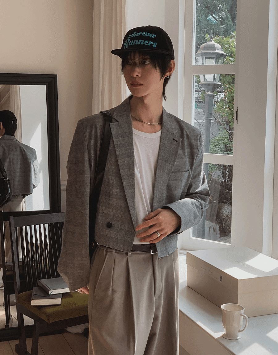 格紋短版西裝外套