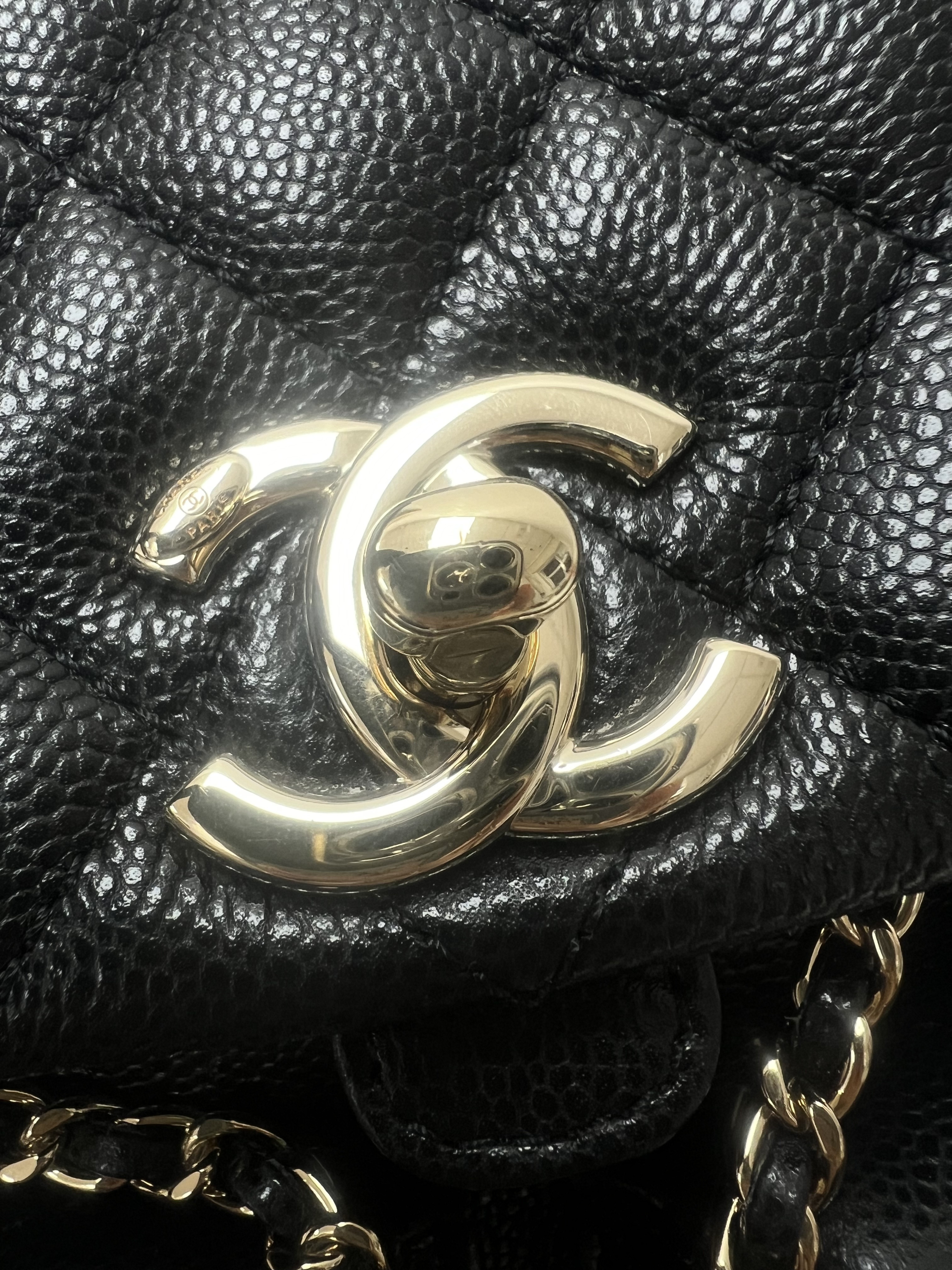 Chanel duma backpack medium (black caviar/ GHw)