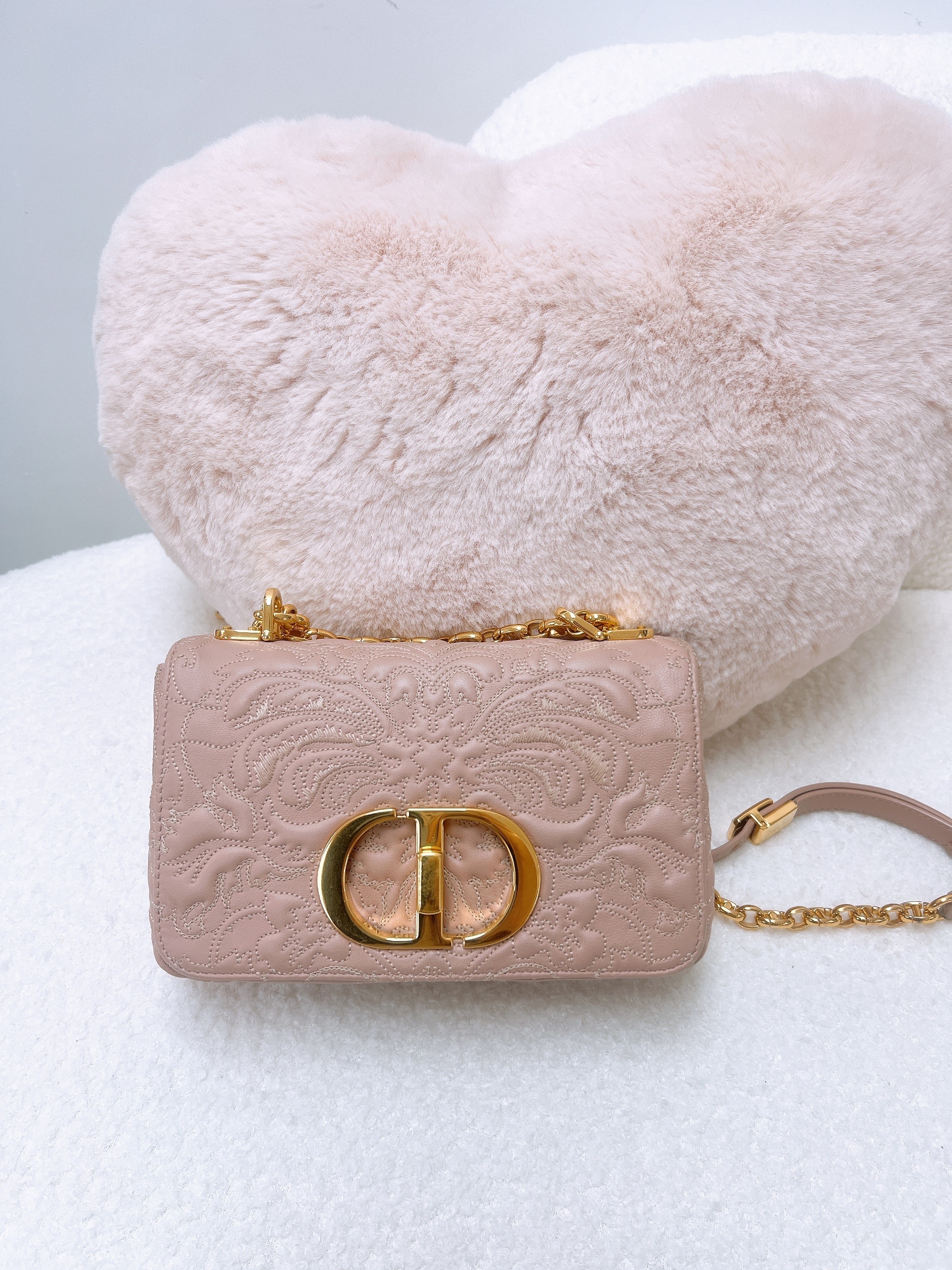 Dior caro small pink