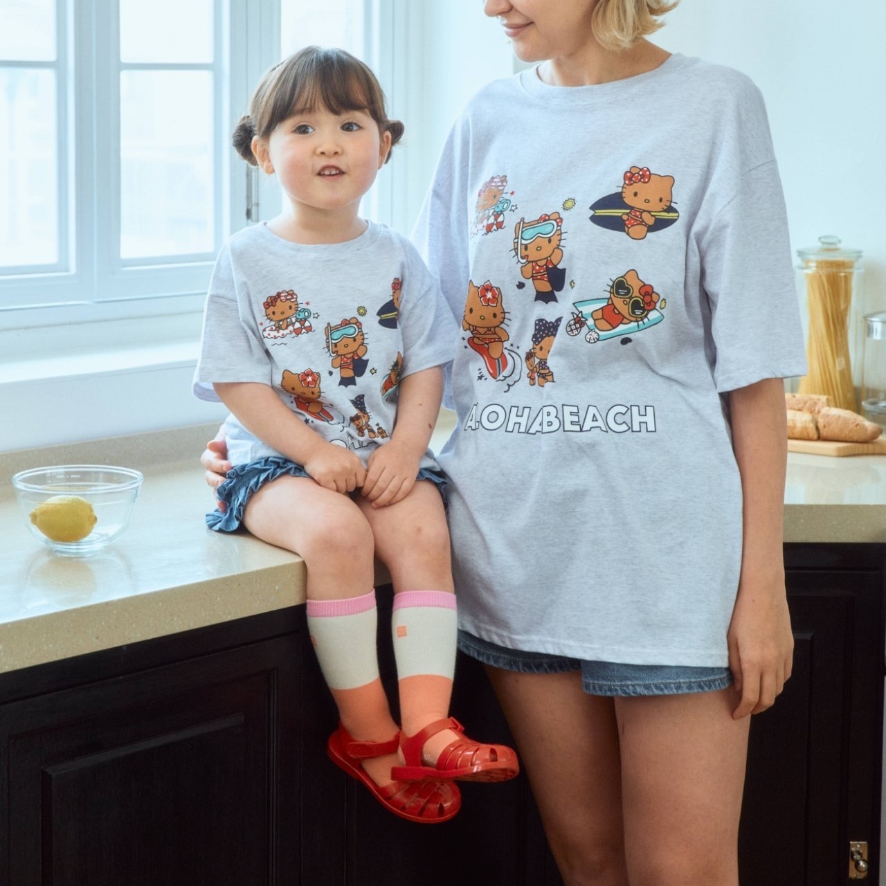 1st.Blue Surfing Cats Short Sleeve Tee（With Mom）