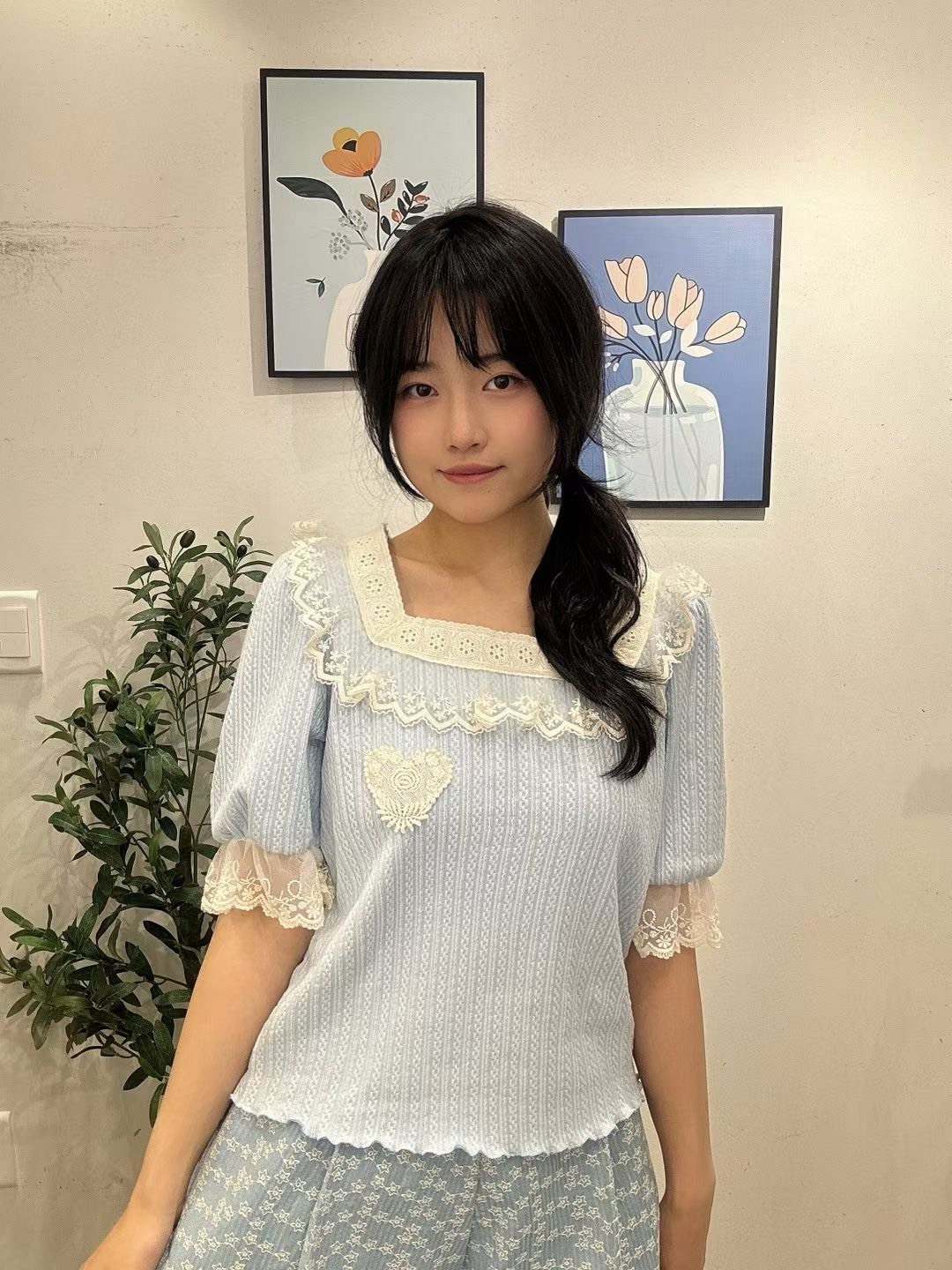 愛心蕾絲徽章方領上衣