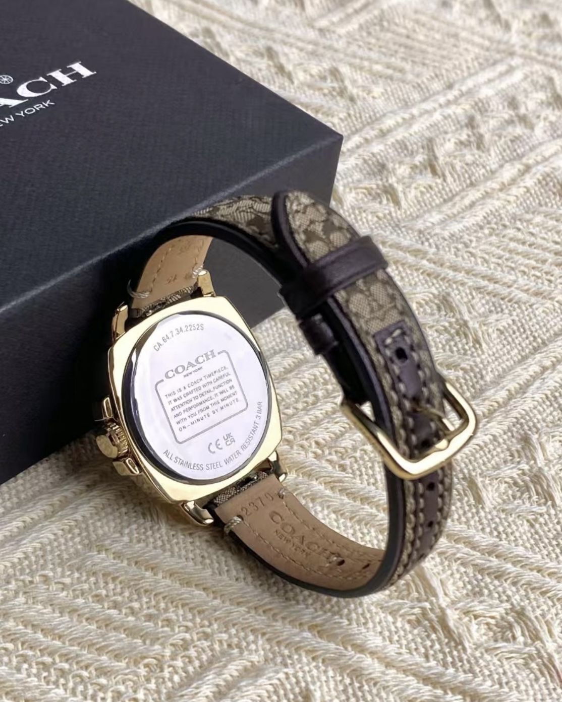 COACH BOYFRIEND 經典老花 金色 水鑽 小牛皮 石英機芯 手錶