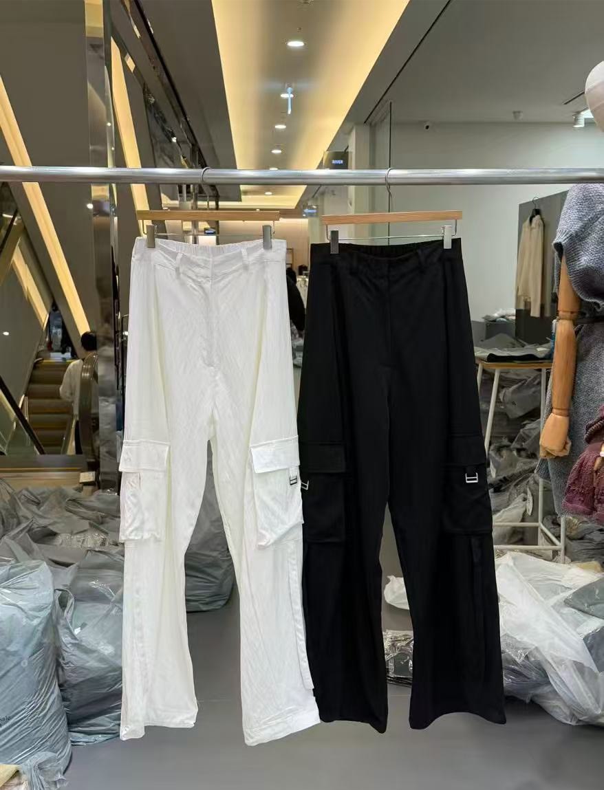 薄布釦環口袋長褲