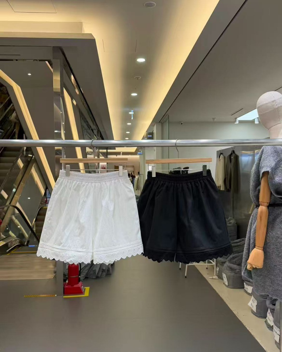 下擺蕾絲內搭棉短褲