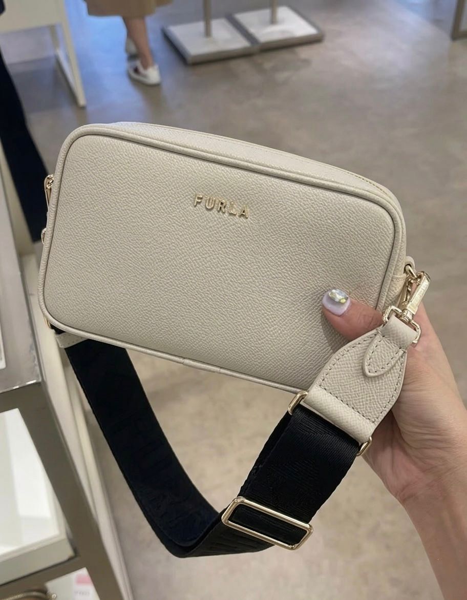 【預購】FURLA H031601 斜咩相機包