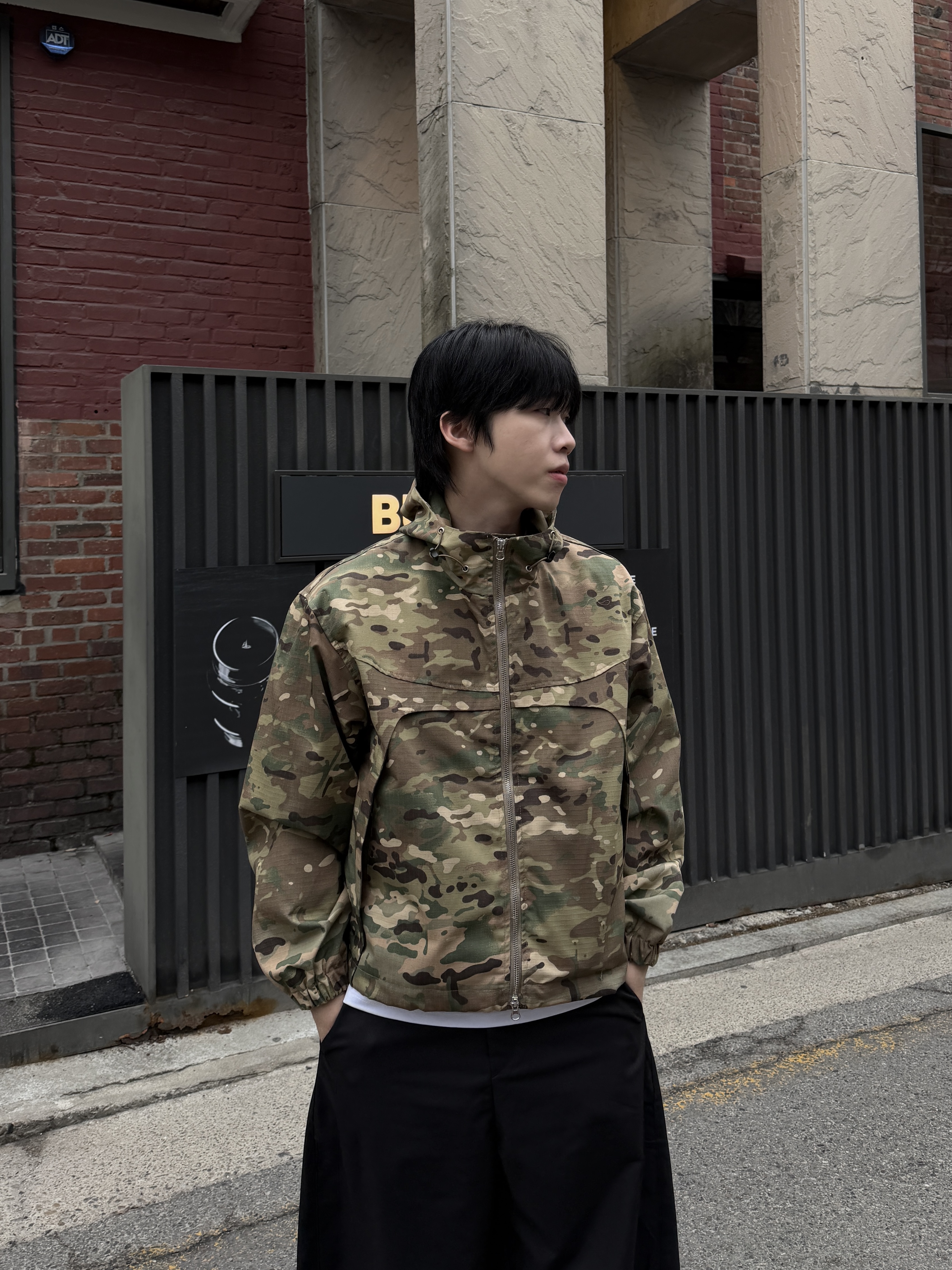 城市機能 迷彩短版防風連帽外套