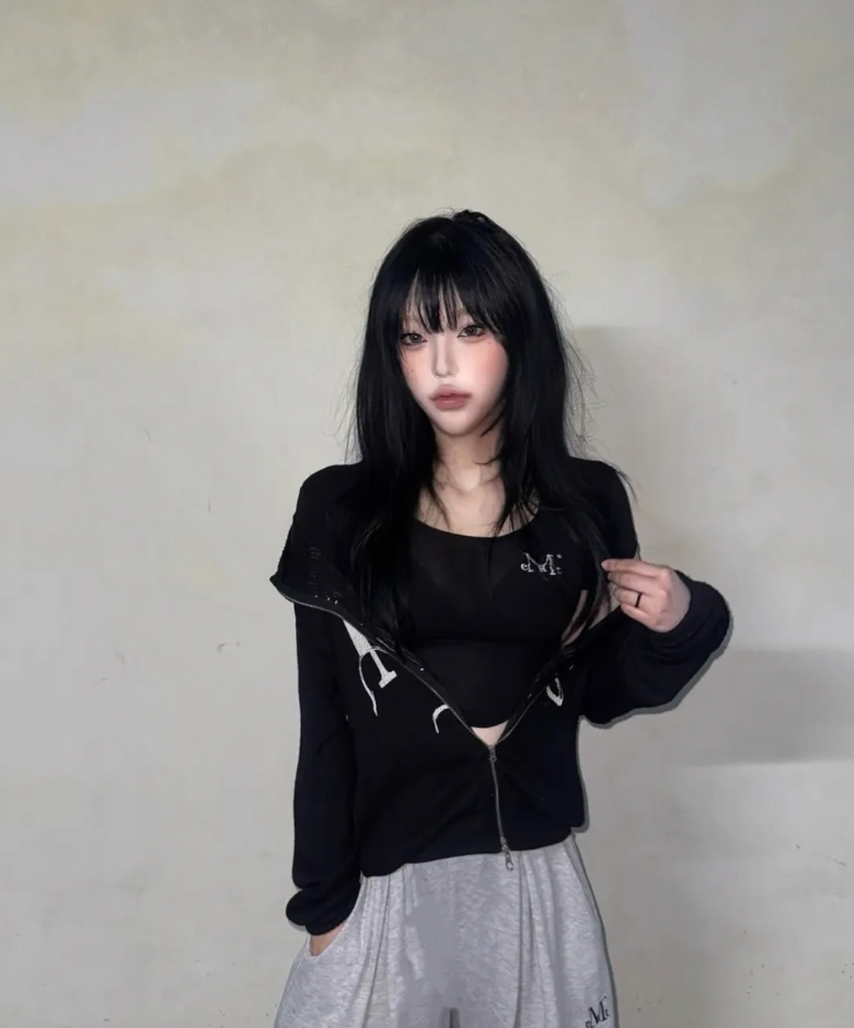 （現貨）韓牌 MUCENT MUSECUT U領 修身 短T P00000XN