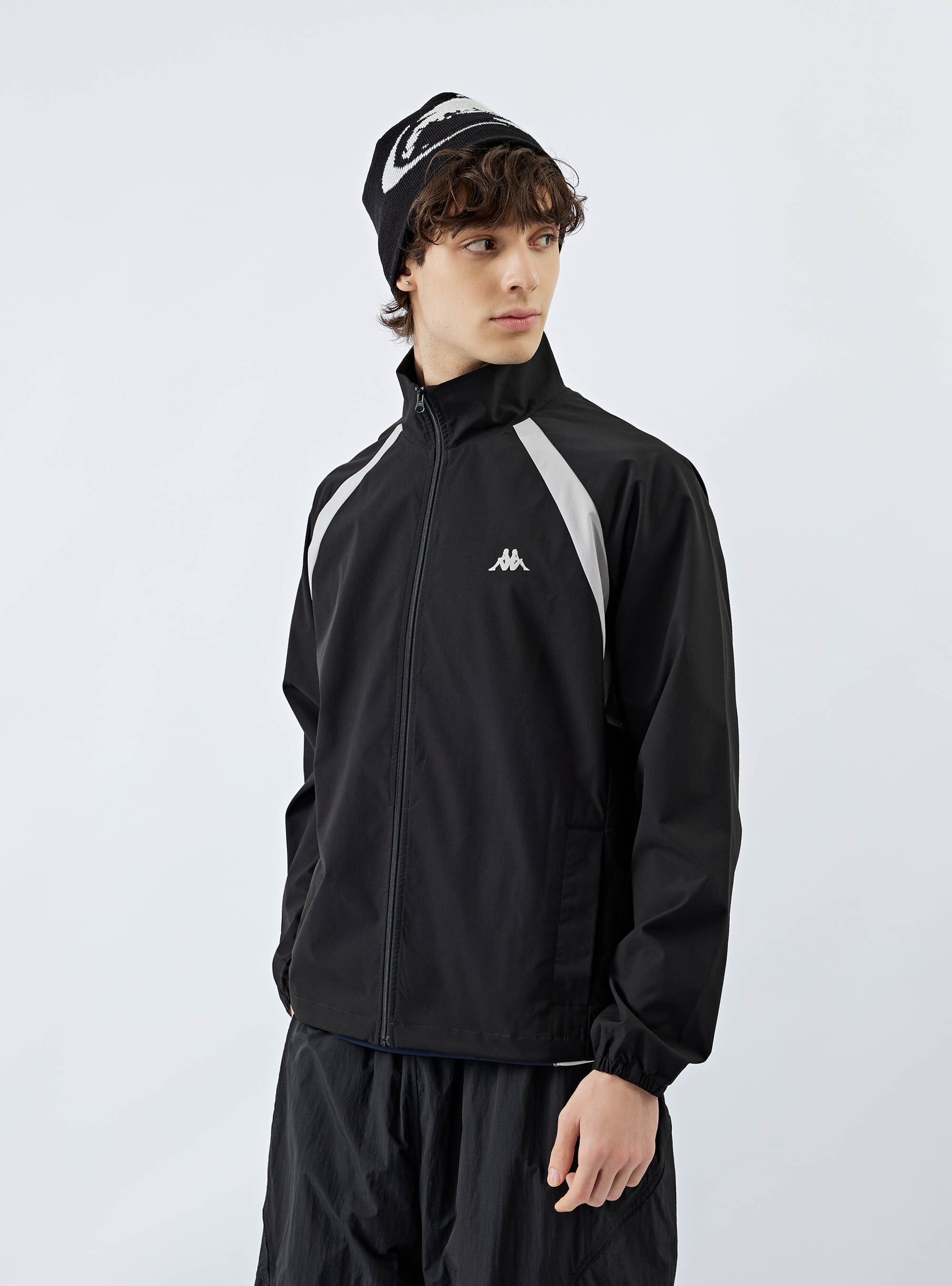 男女適穿  輕量立領拉鍊運動外套