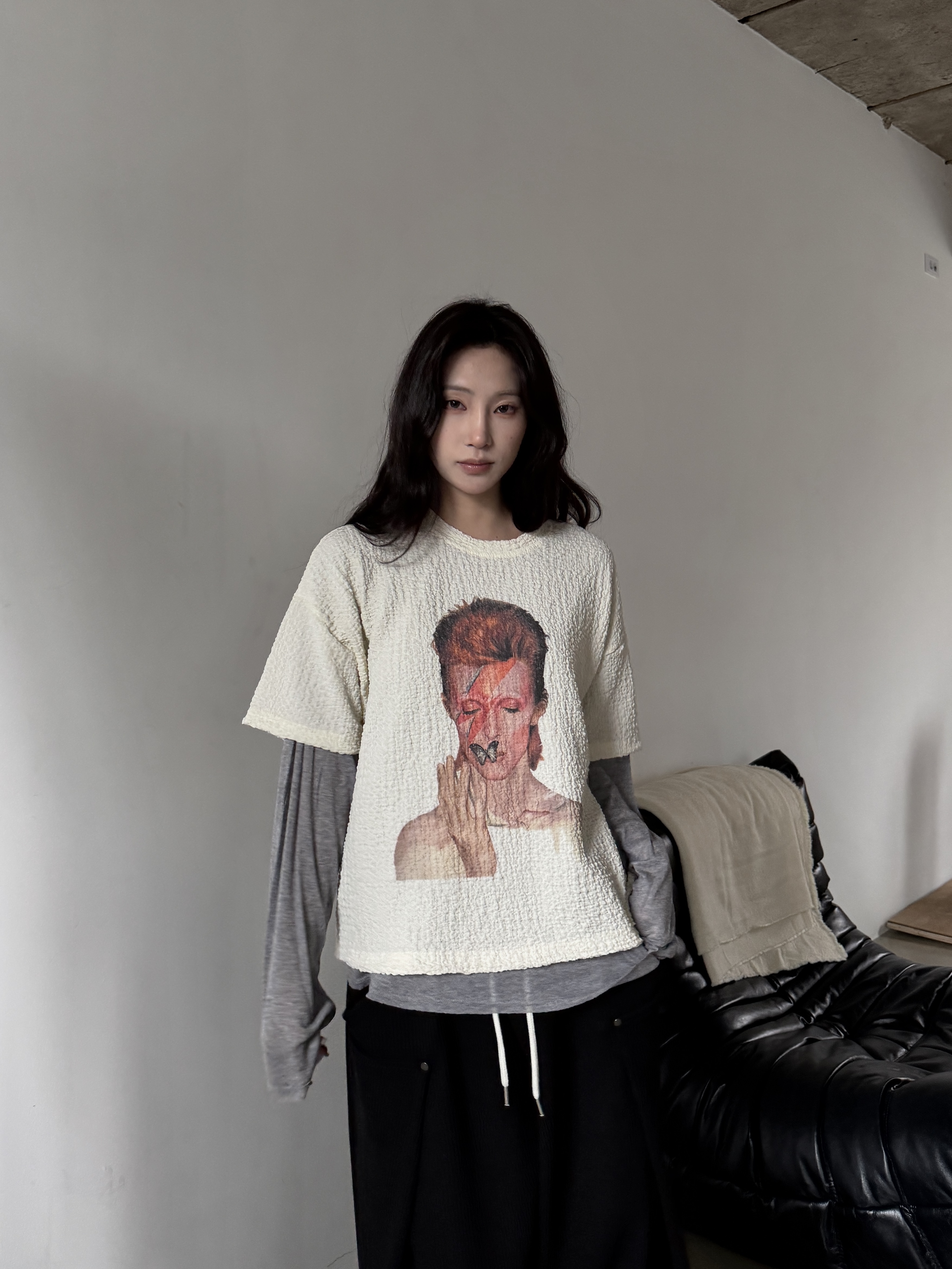 藝術人像 蓬鬆剪裁 短版短袖上衣
