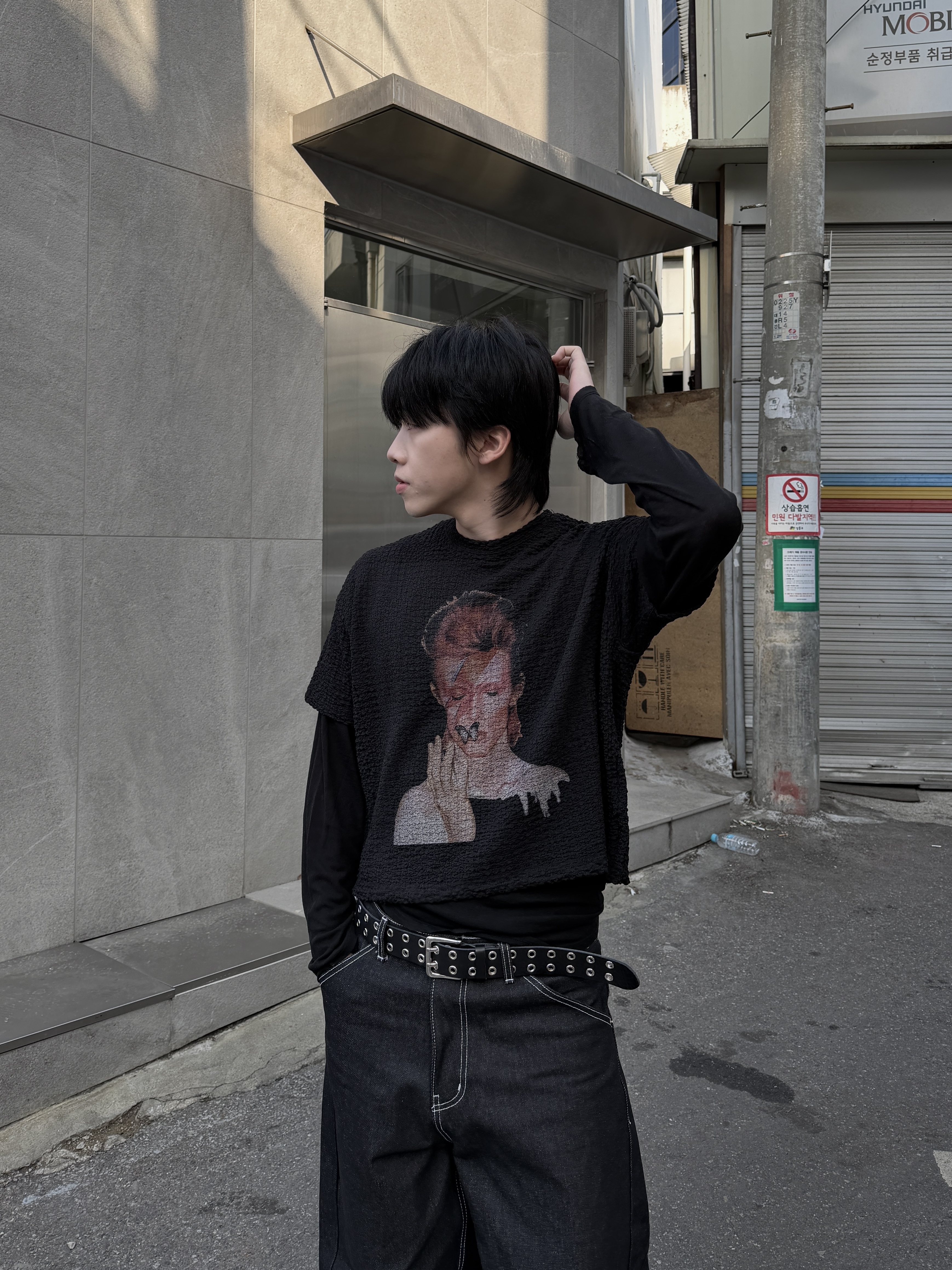 藝術人像 蓬鬆剪裁 短版短袖上衣