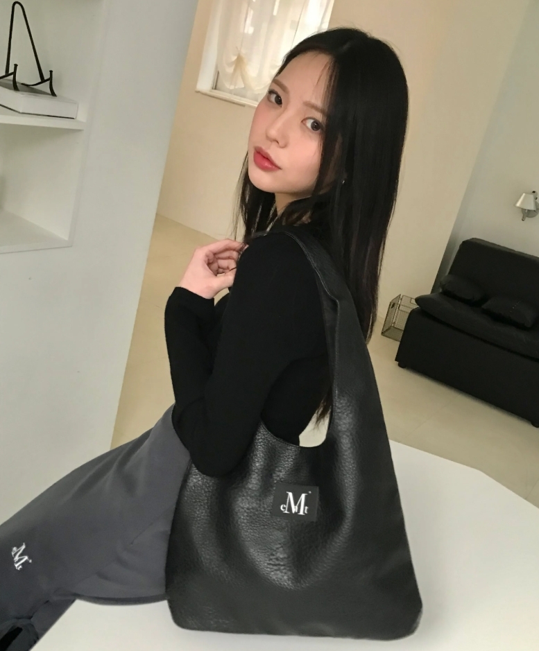 （現貨）韓牌 MUCENT CROAKER 皮革 荔枝紋 單肩包 P00000TY