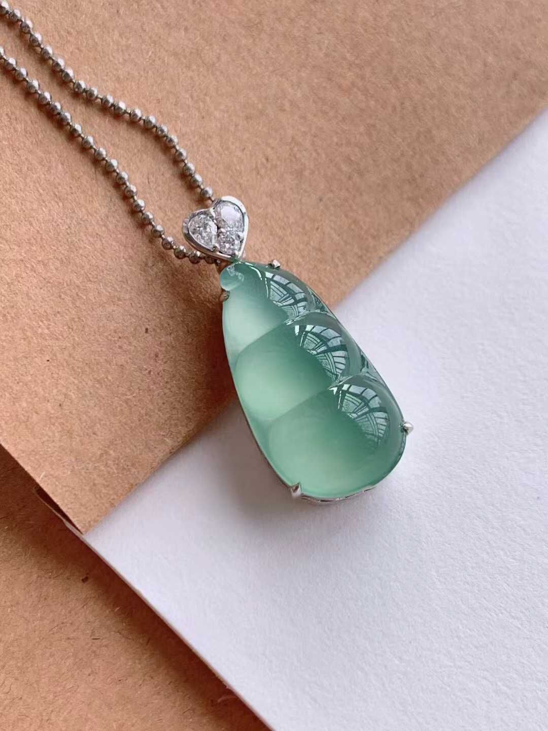 翡翠冰種福豆吊墜,天然翡翠A玉, 緬甸玉, Jade, Jadeite