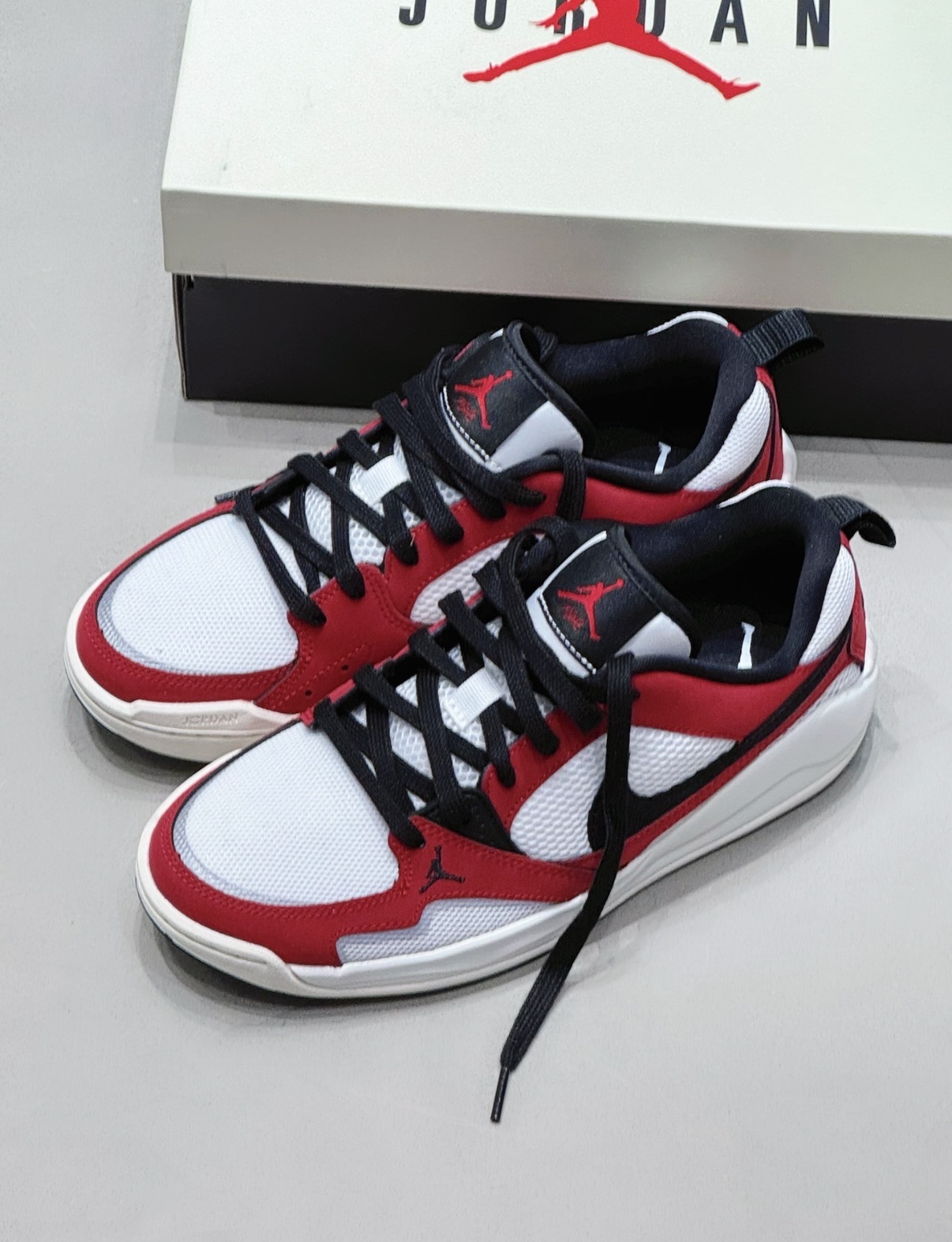 大童鞋 女鞋 NIKE JORDAN CMFT ERA GS 白紅黑 透氣 緩震 麂皮 網眼 運動鞋【HQ0506-106】