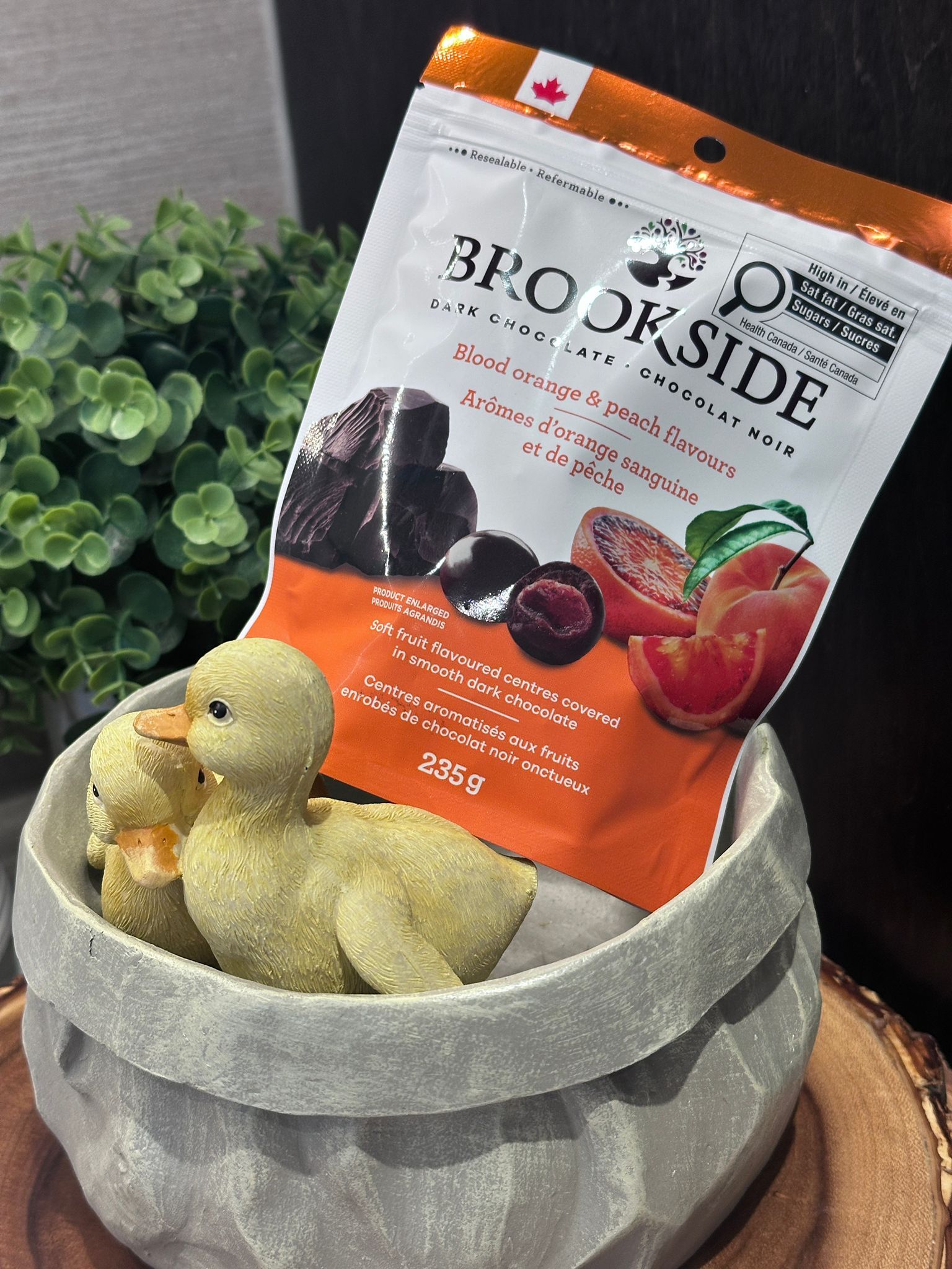 RP143 Brookside 血橙黑朱古力 235g  **到期日: 約 2027/02