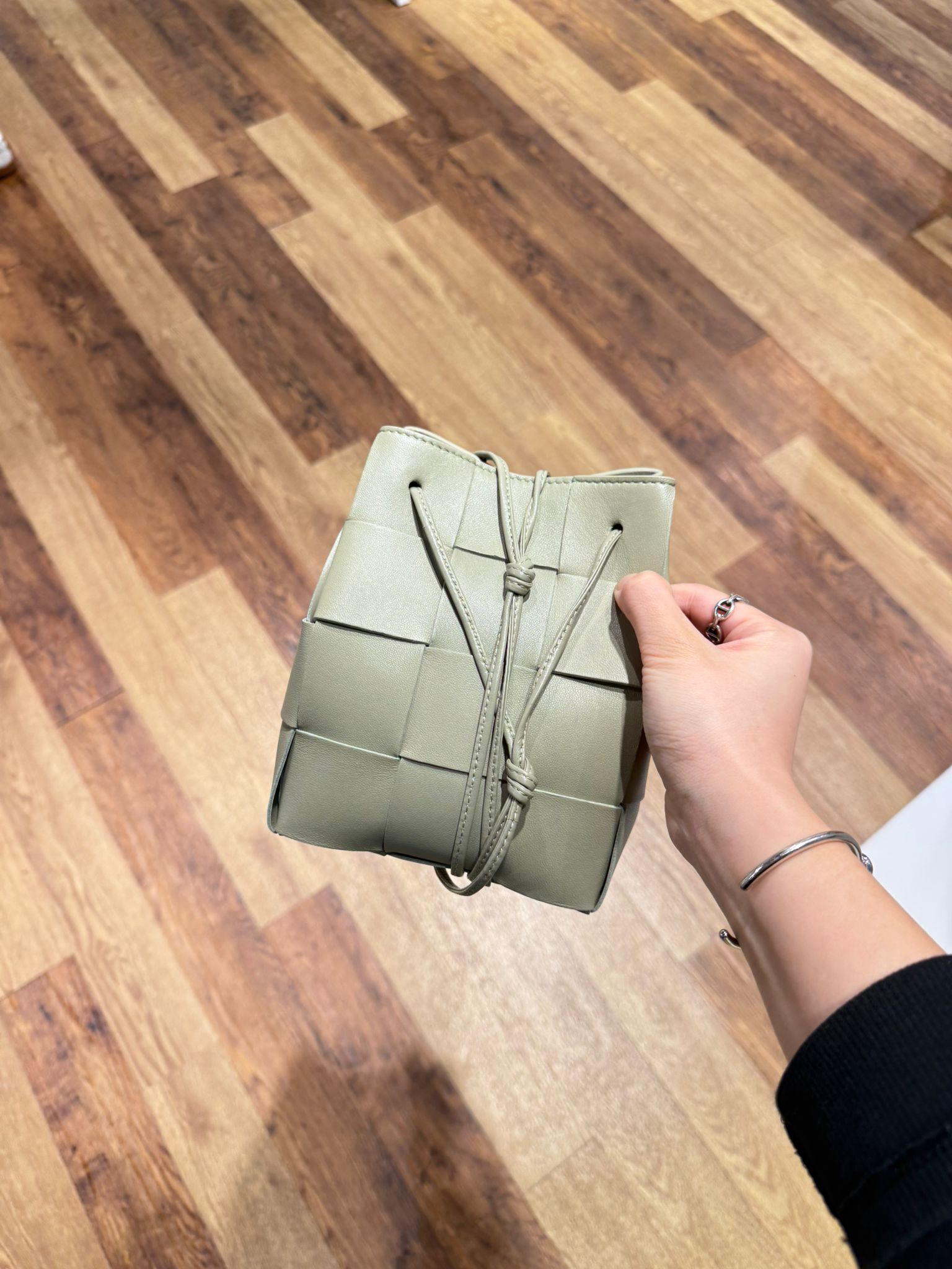 Outlet BV Cassette Bucket Bag