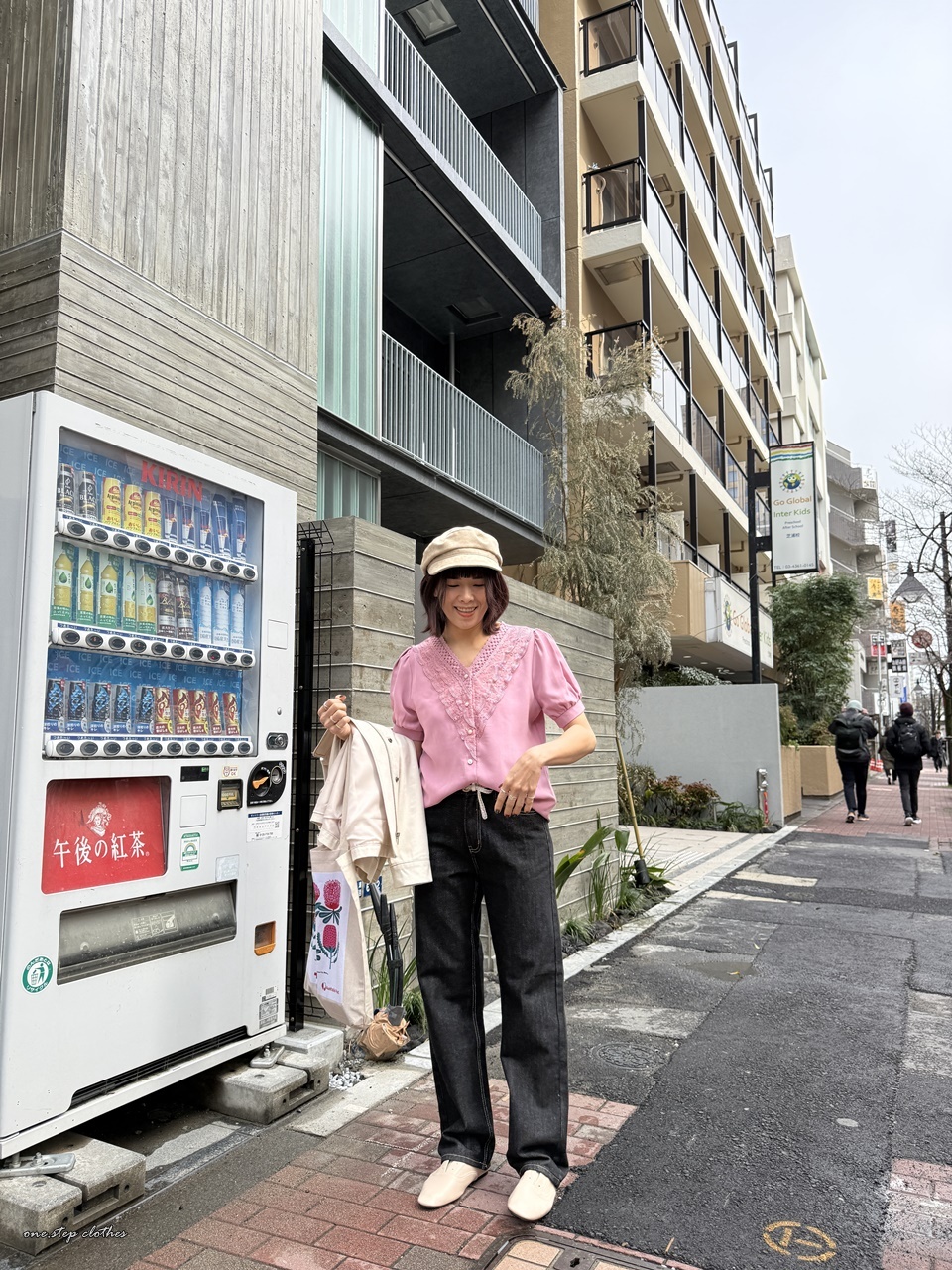 正韓優雅V蕾絲雪紡上衣 (粉)