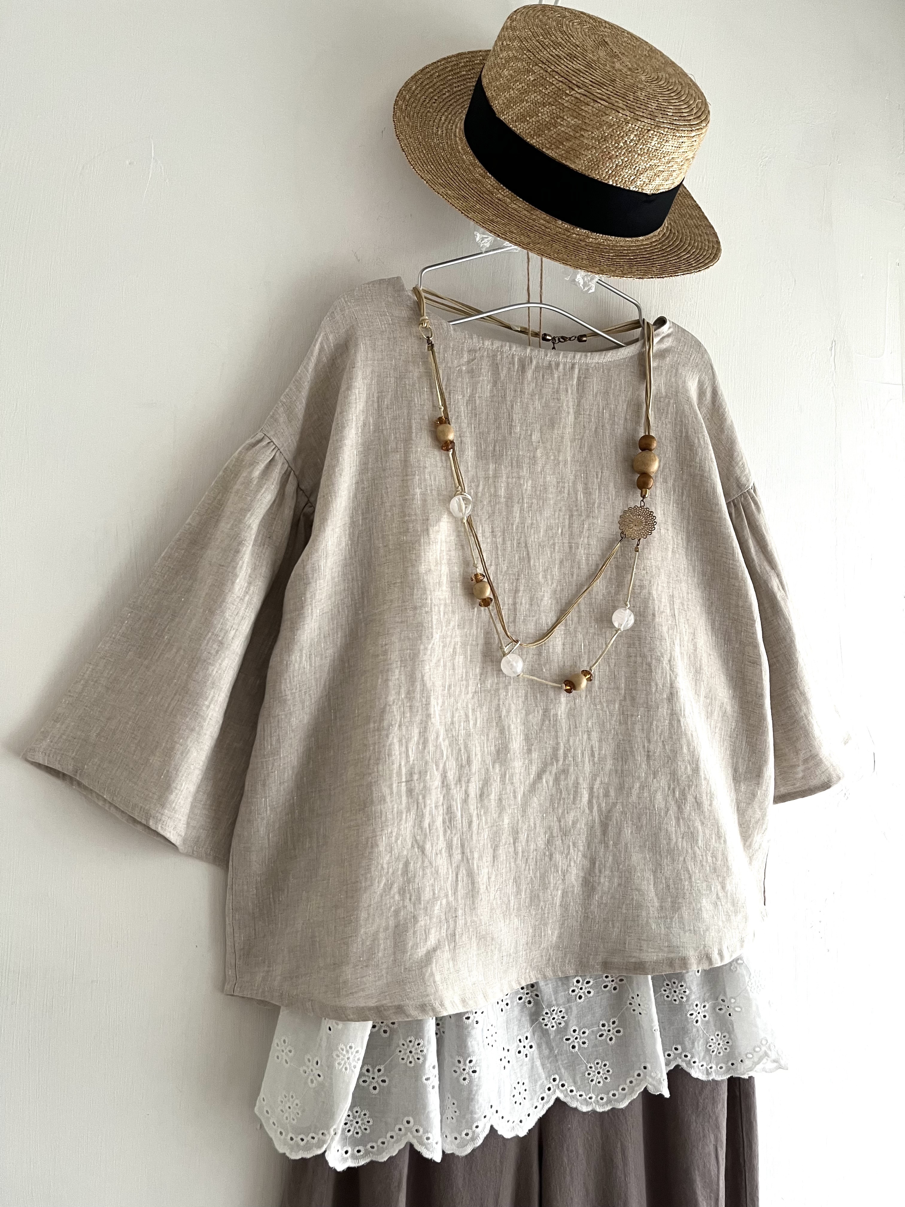 AUG麻色麻質圓領top