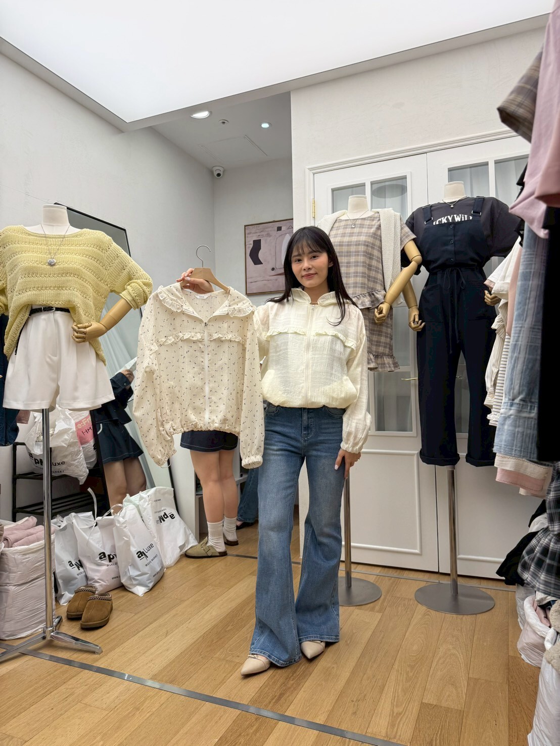 RF6033 橡筋束腰木耳花邊拉鏈外套