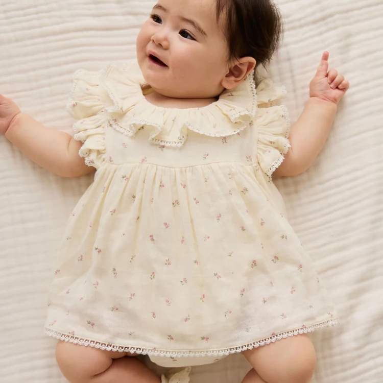 （預購）JAMIEKAY 玫瑰印花蕾絲拼接包屁衣 Organic Cotton Muslin Frannie Playsuit - Willow Rose