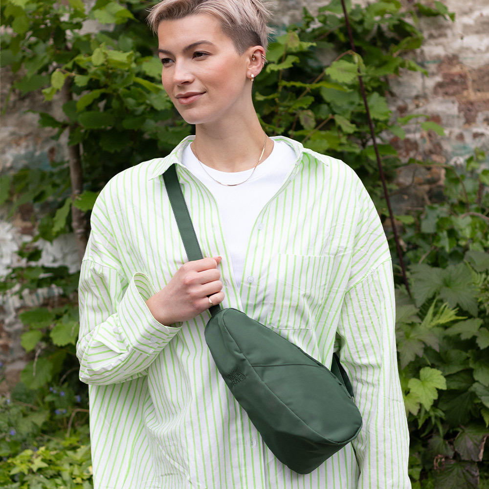 再生材質 RECYCLED NYLON SLING 斜背包-杜松綠