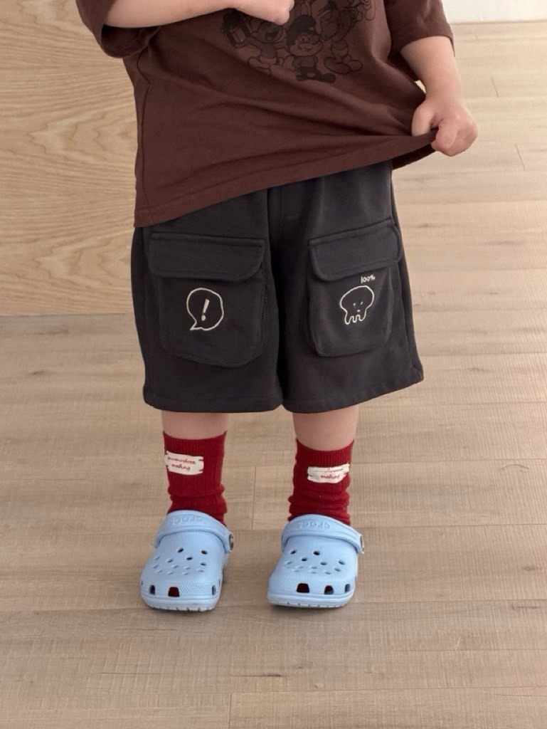 可愛塗鴉雙口袋短褲