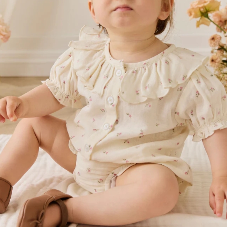 （預購）JAMIEKAY 玫瑰印花蝴蝶結荷葉邊燈籠褲 Organic Cotton Muslin Frill Bloomer - Willow Rose