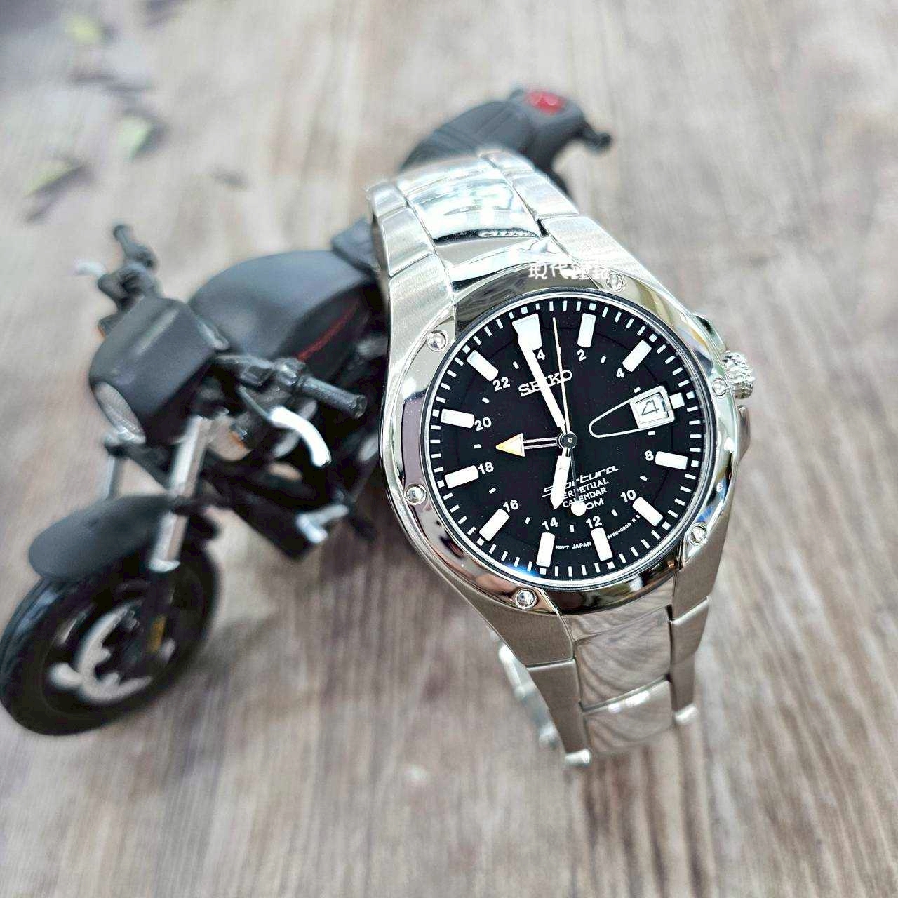 【SEIKO 精工】Sportura石英萬年曆腕錶SLT047P1 39mm 現代鐘錶