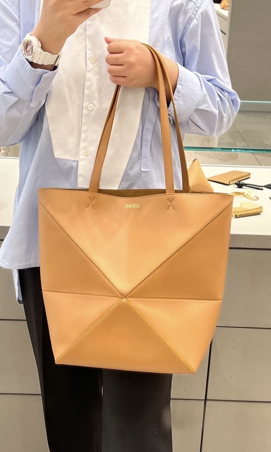 Loewe Puzzle Fold Tote Bag中號 沙色