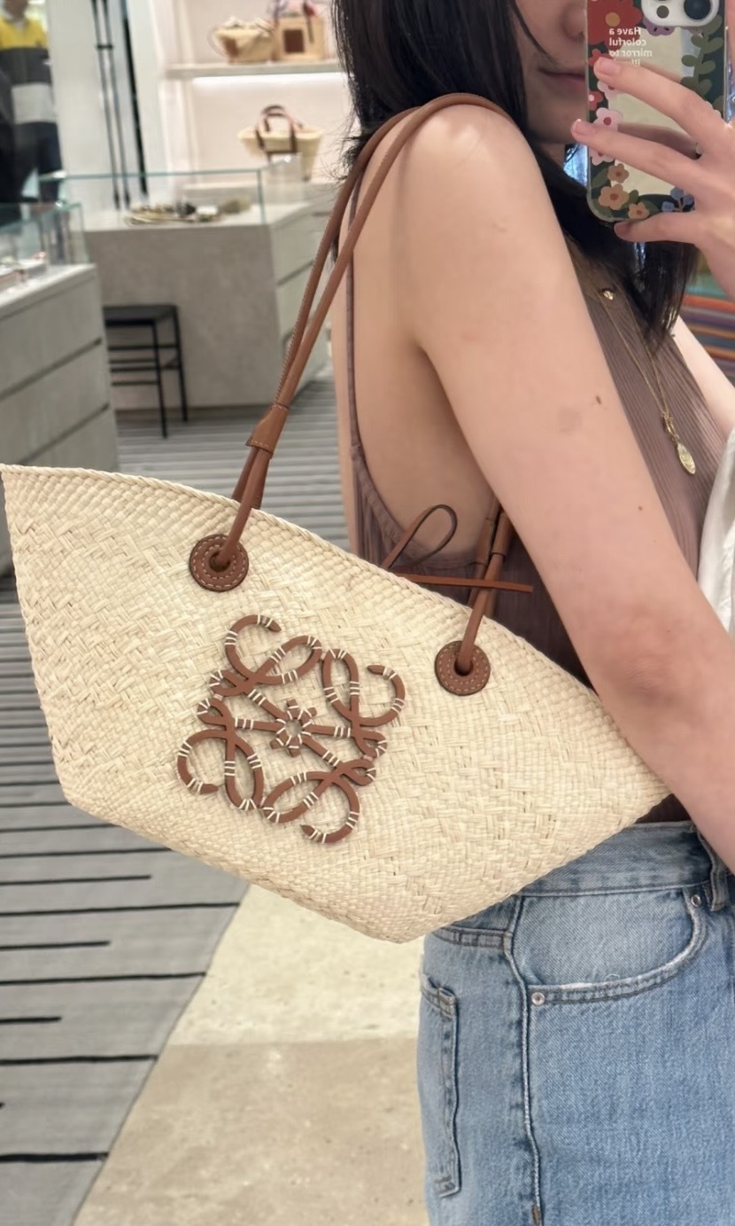 Loewe Anagram Basket 菜籃子 小號 米色拼啡色