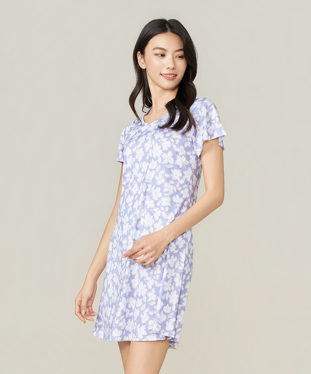 自由空間-旅行印花 永效吸排女荷葉袖V領洋裝 UE081126