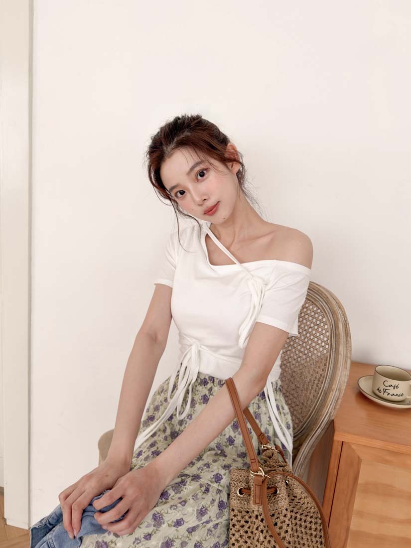 LINA LINA動人時分純色綁繩造型BRA TOP上衣-時尚白