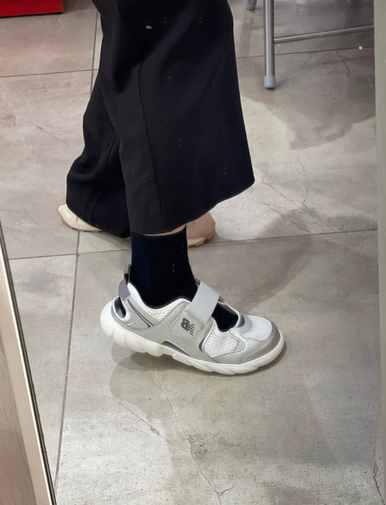 預訂|New Balance 230 涼鞋 (4色) 大童Grade School