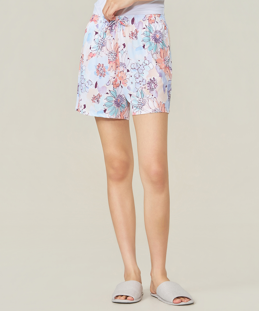 自由空間-旅行印花 永效吸排女短褲 UE0Y3126