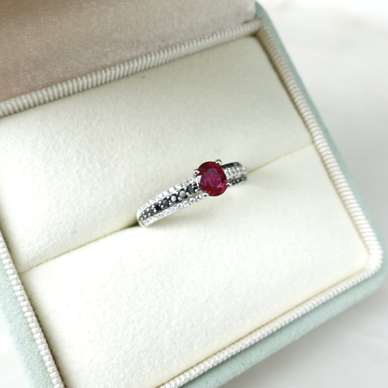 0.87ct天然紅寶石鑽石18K金戒指