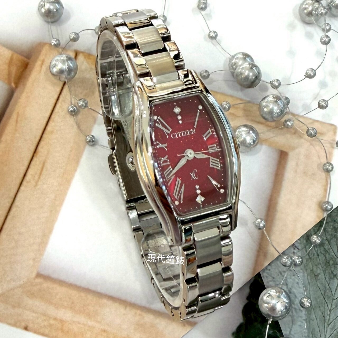 【CITIZEN 星辰】xc酒桶型通路限定 EW5541-50W 19.5X32.1mm 現代鐘錶