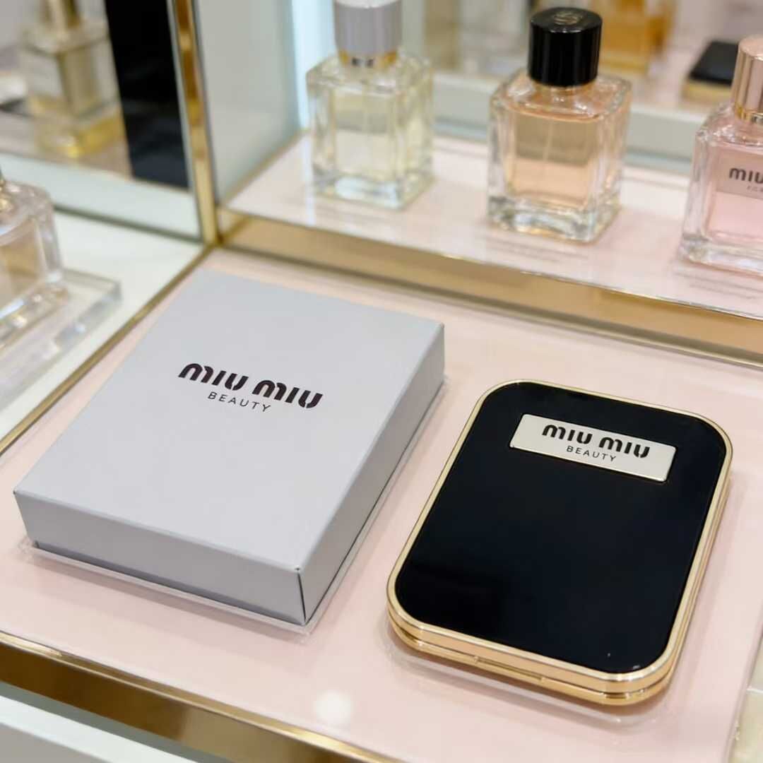 Miu Miu Beauty 限定贈品黑面灰白底摺疊雙面化妝鏡