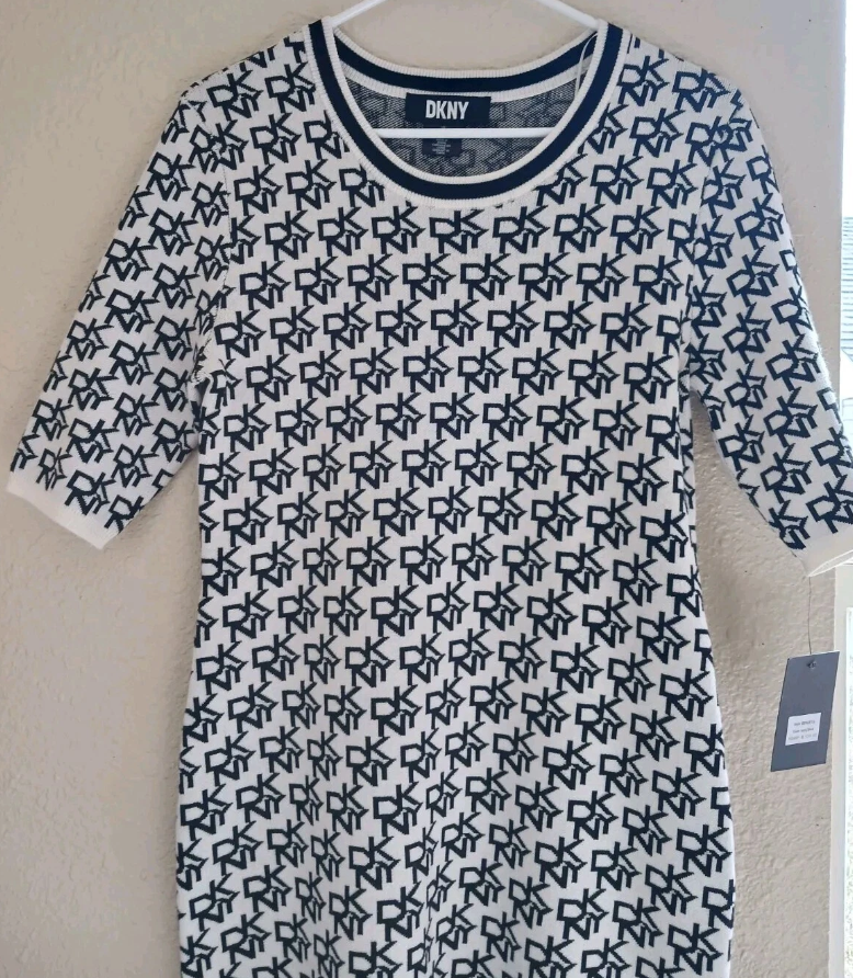 [S] DKNY IVORY/BLACK ALL OVER LOGO KNIT DRESS, DD5G3711-IVK (SD1602)