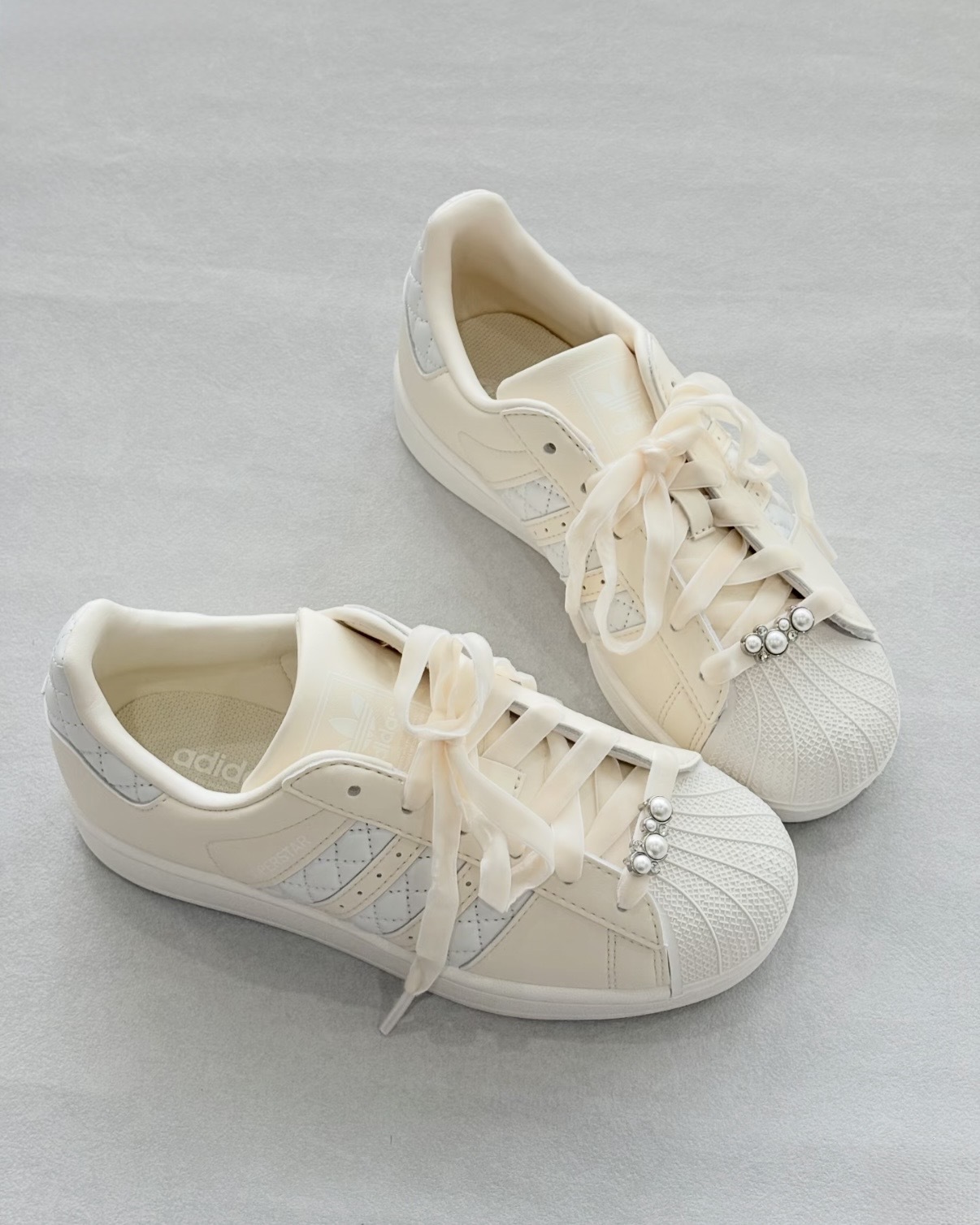 ADIDAS SUPERSTAR 2.0 貝殼頭 愛迪達 三葉草 小香風 菱格紋 珍珠 香草奶油 奶油白 米色 米白 女鞋 KJ7301 / 預購