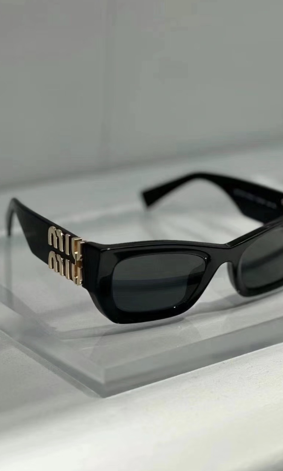 Miumiu 09W太陽眼鏡