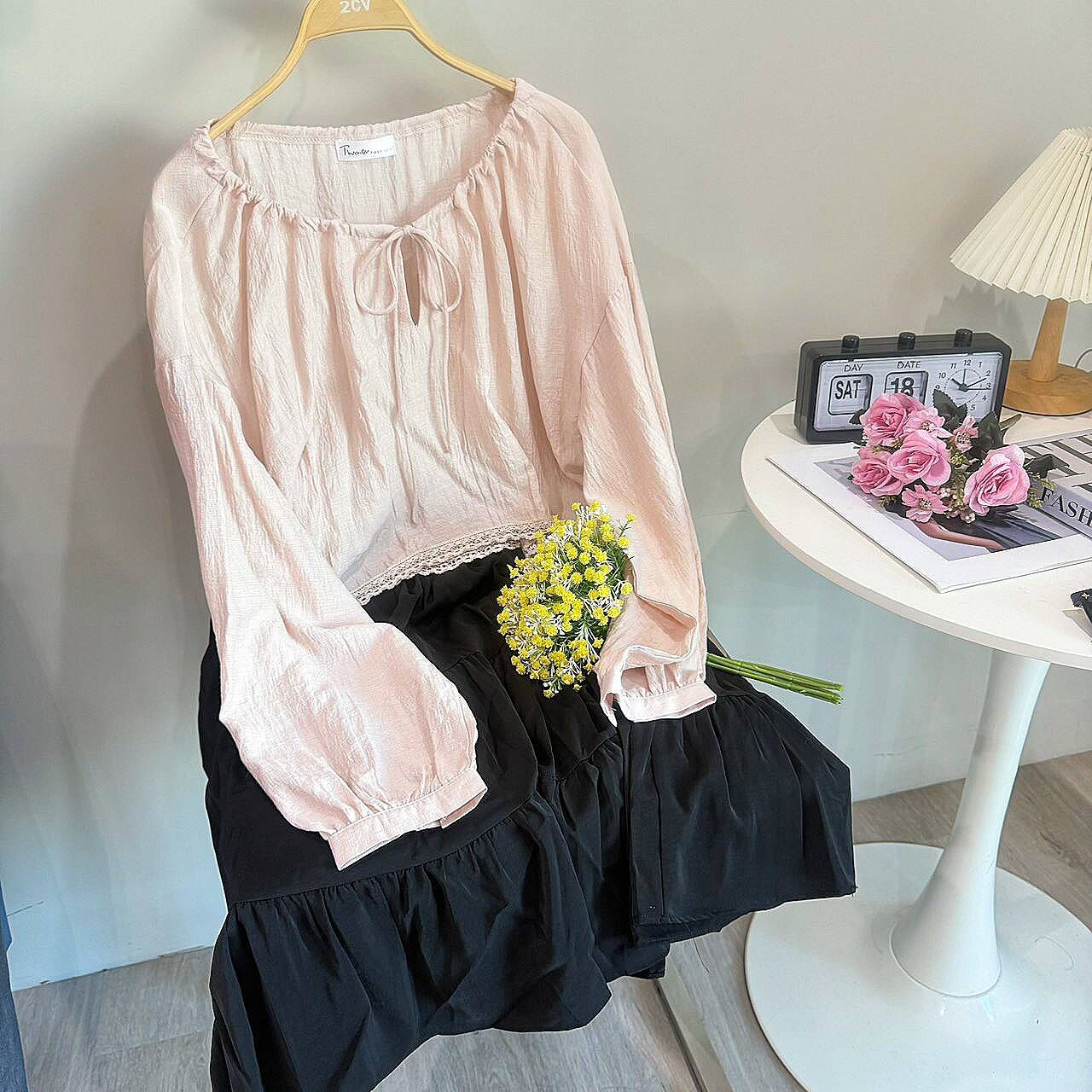 A8004-領抽繩蕾絲擺棉麻上衣