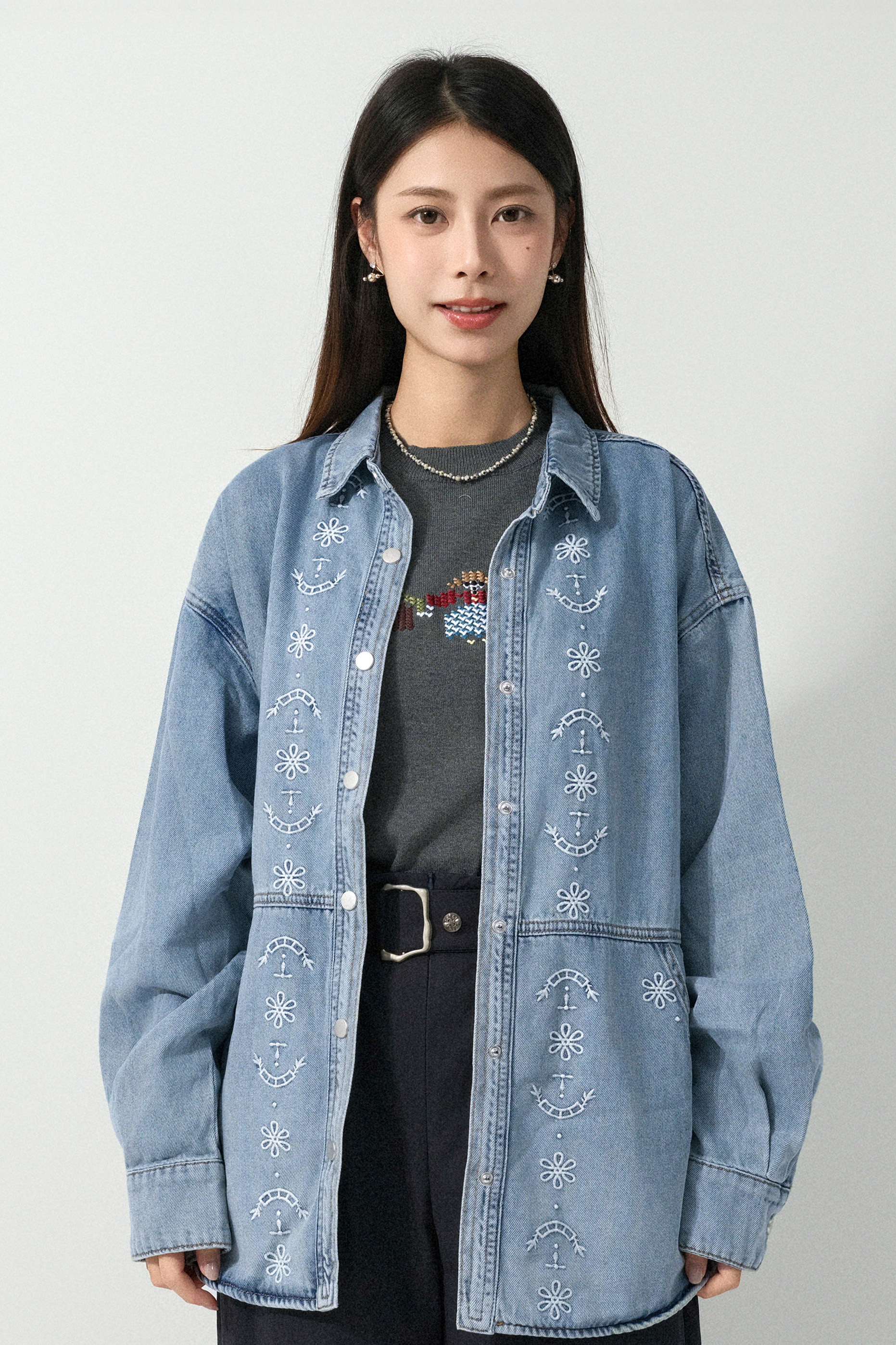 繡花洗水牛仔恤衫外套 (預購產品）