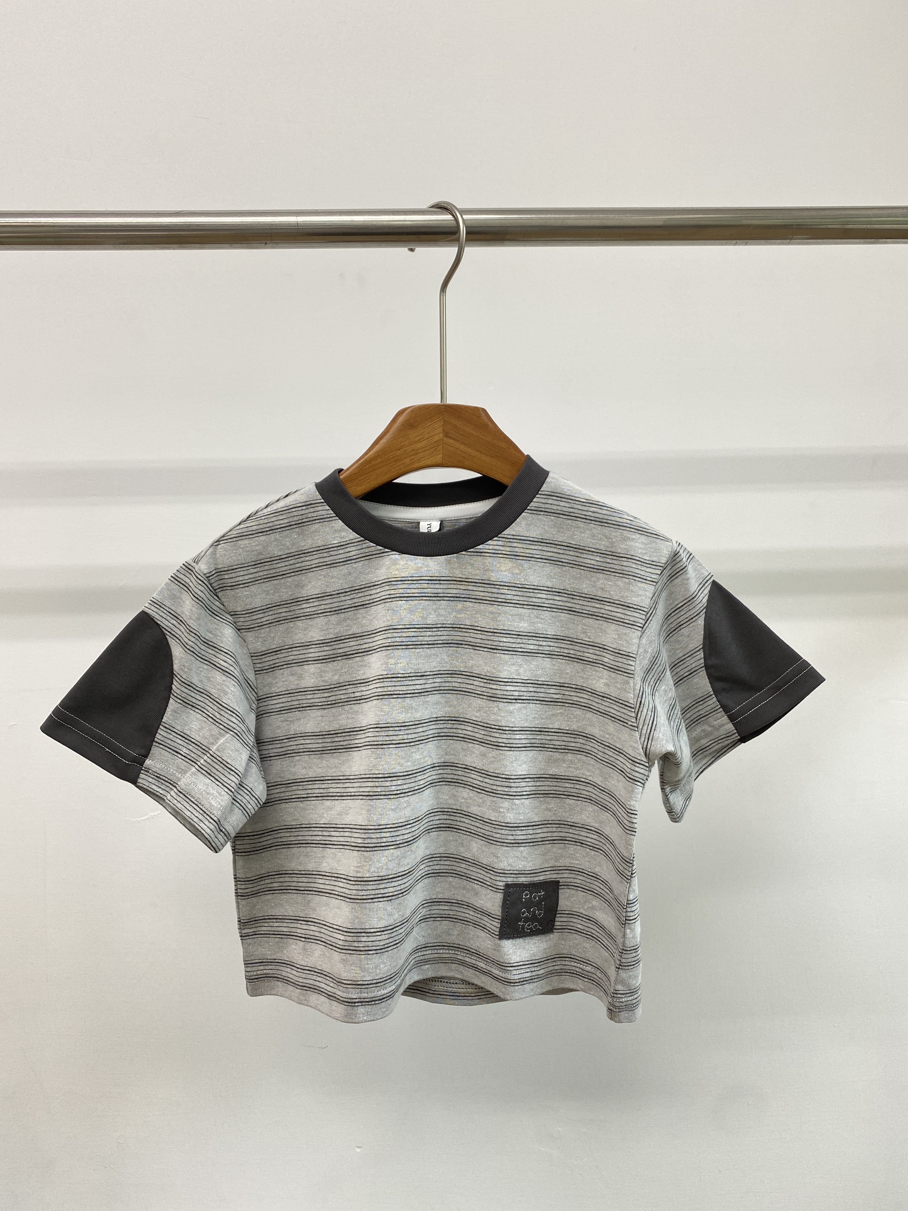 A04502手袖拼色條紋上衣