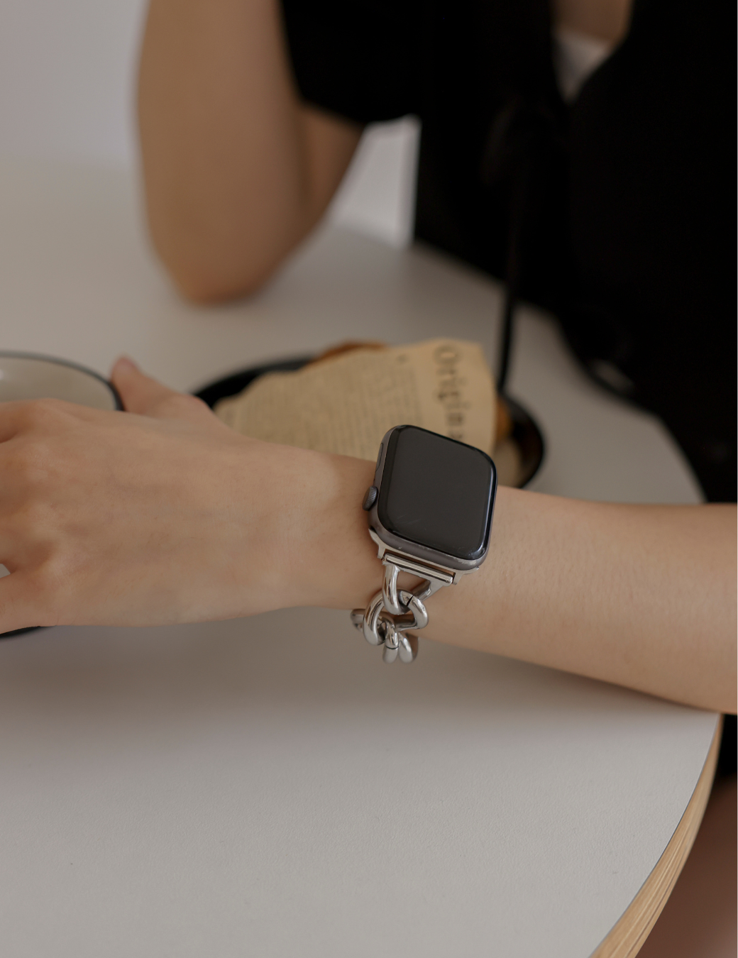 Apple Watch 不鏽鋼鎖鏈錶帶（銀色)