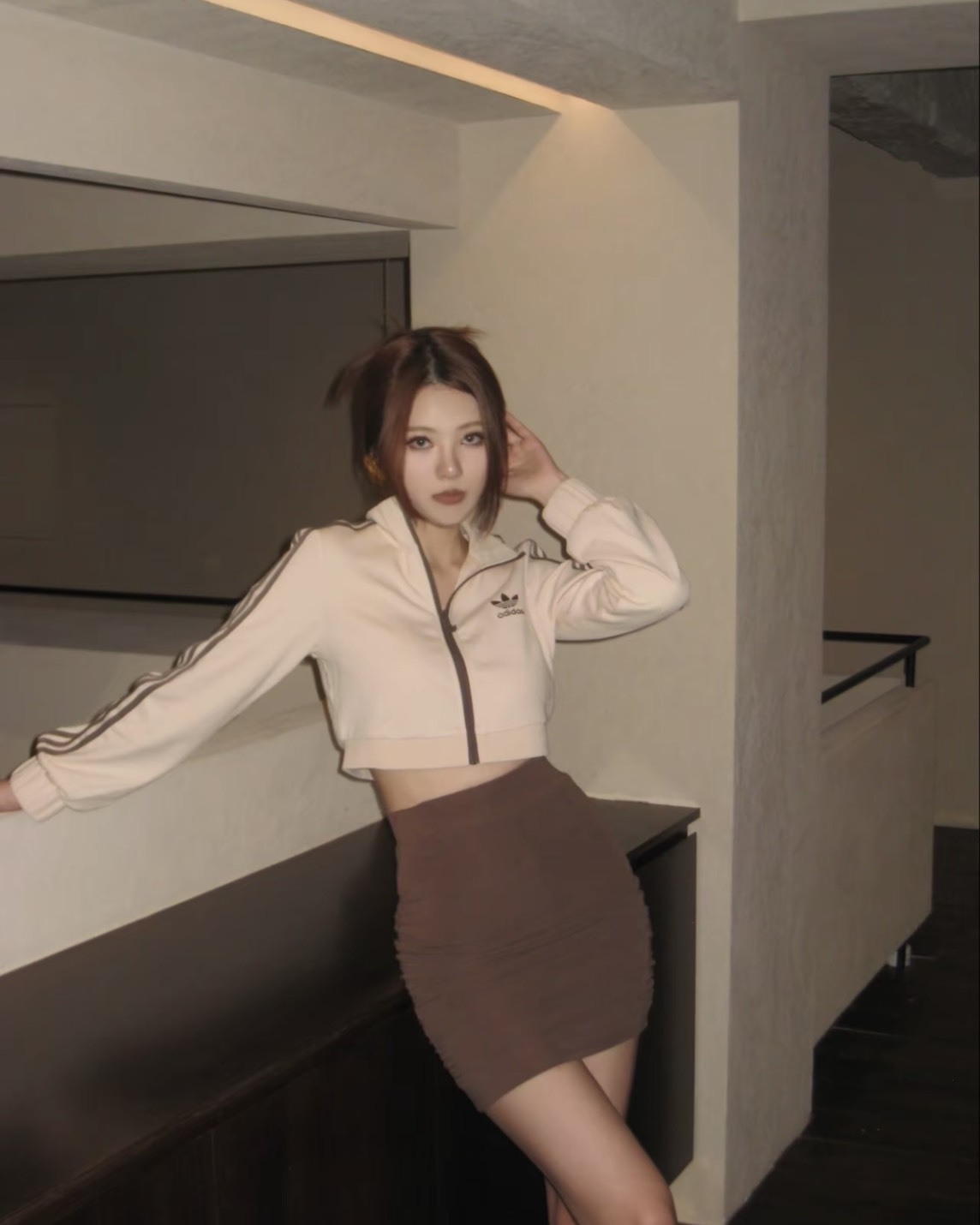 【預購】ADIDAS ORIGINALS 短版外套 米色 IP3005